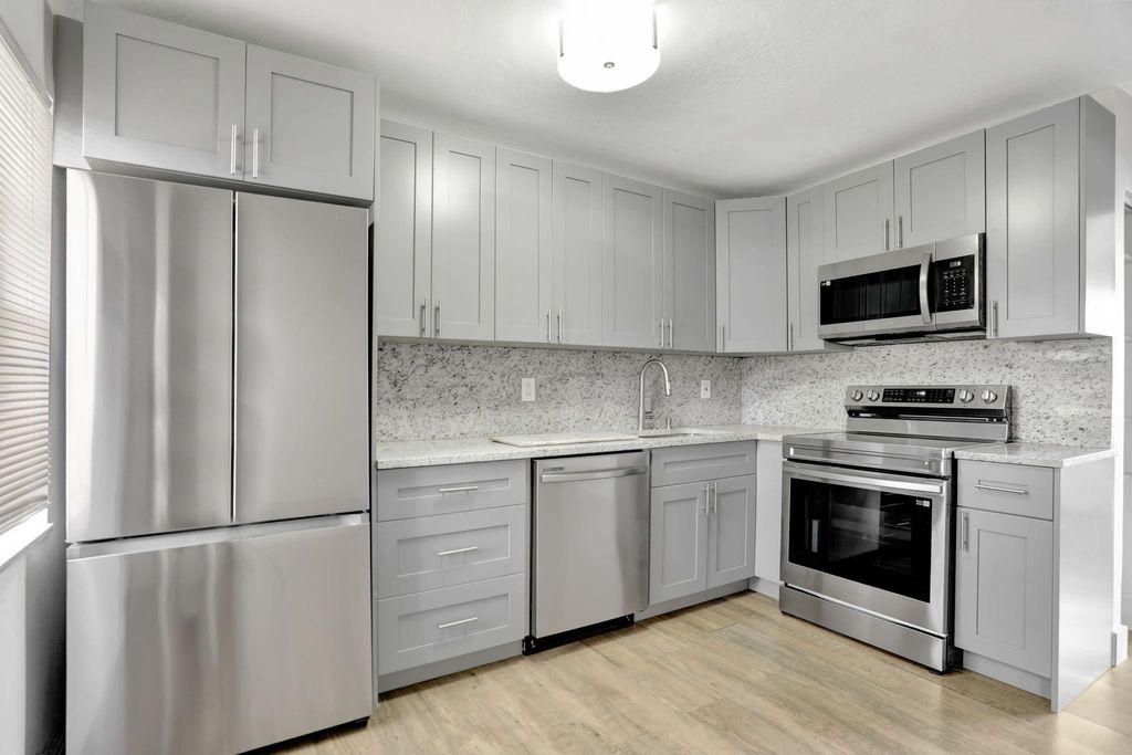 Photo of 5168 NE 6th Avenue #406, Fort Lauderdale, FL 33334 (MLS # F10477515)