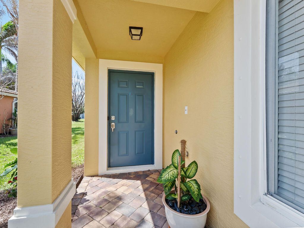 Photo of 4139 56th Lane, Vero Beach, FL 32967 (MLS # B26019053)