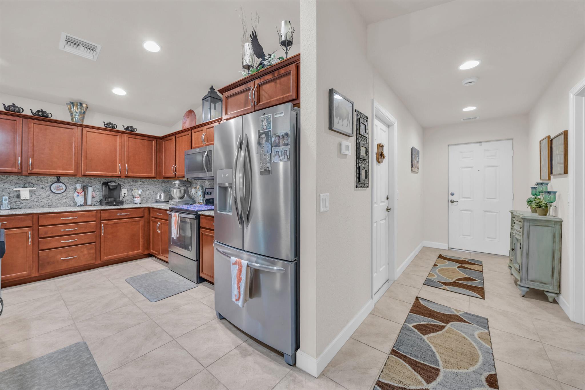 SPANISH LAKES FAIRWAYS LE - Residential