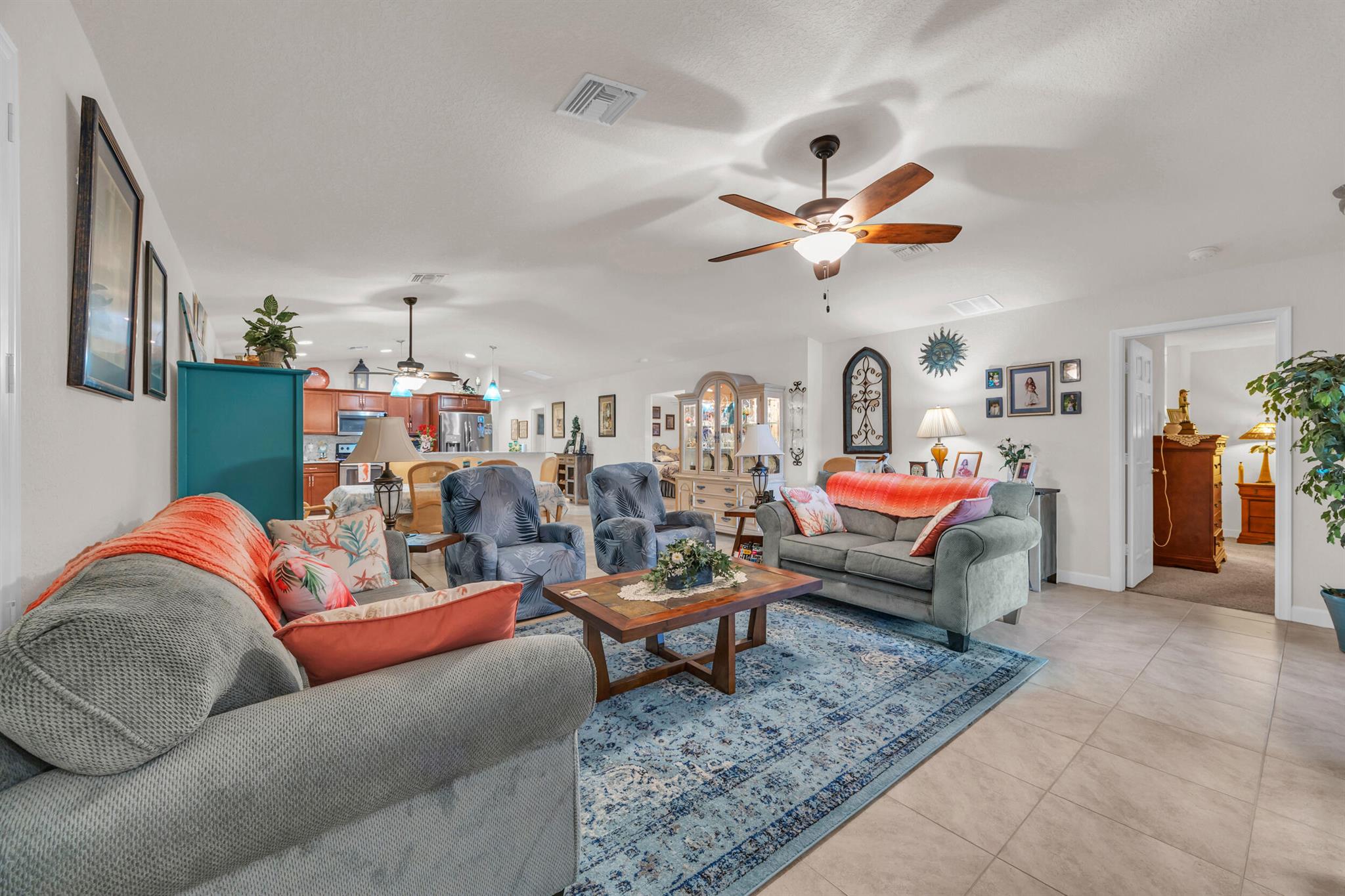 SPANISH LAKES FAIRWAYS LE - Residential