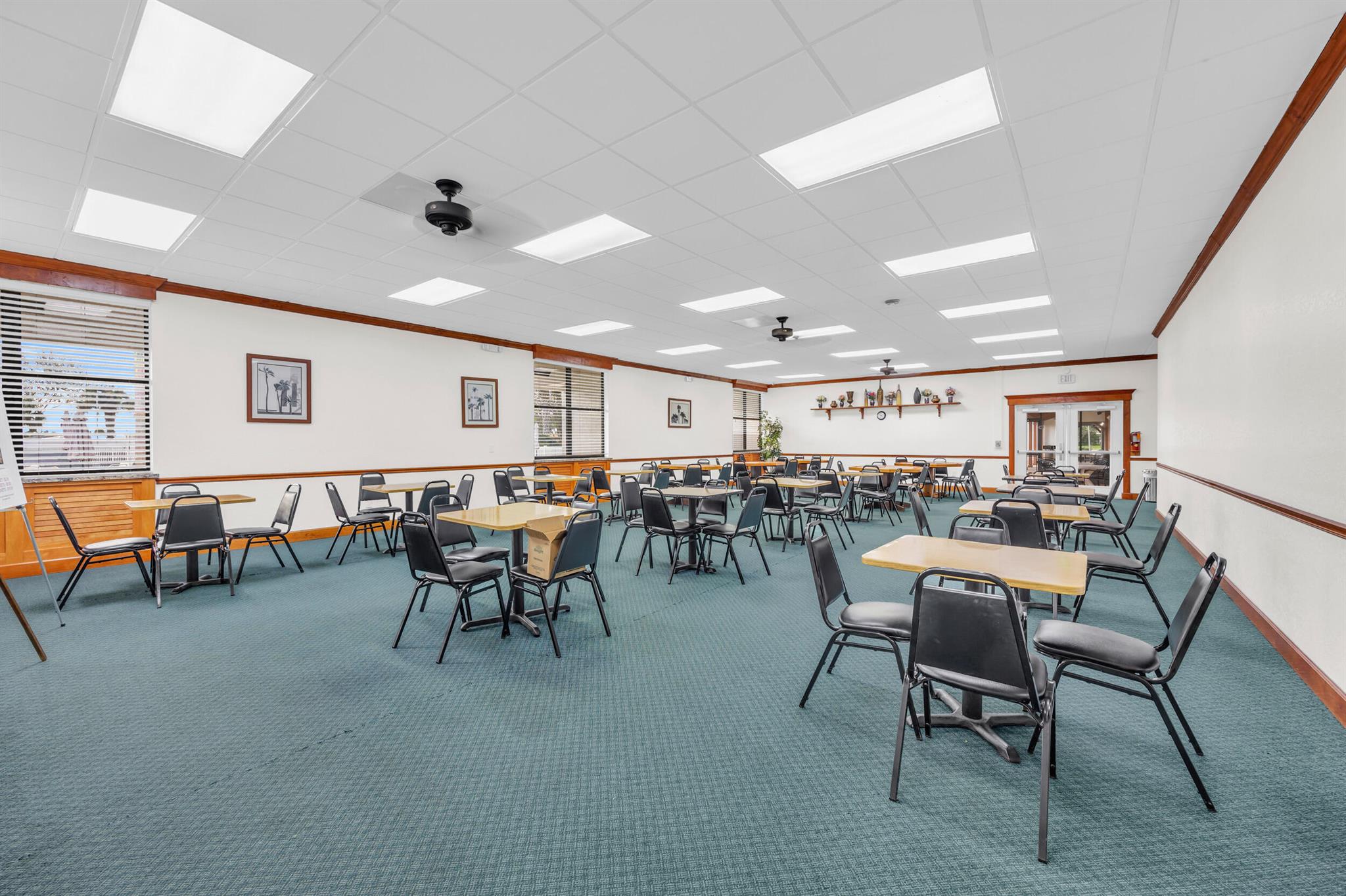 SPANISH LAKES FAIRWAYS LE - Residential