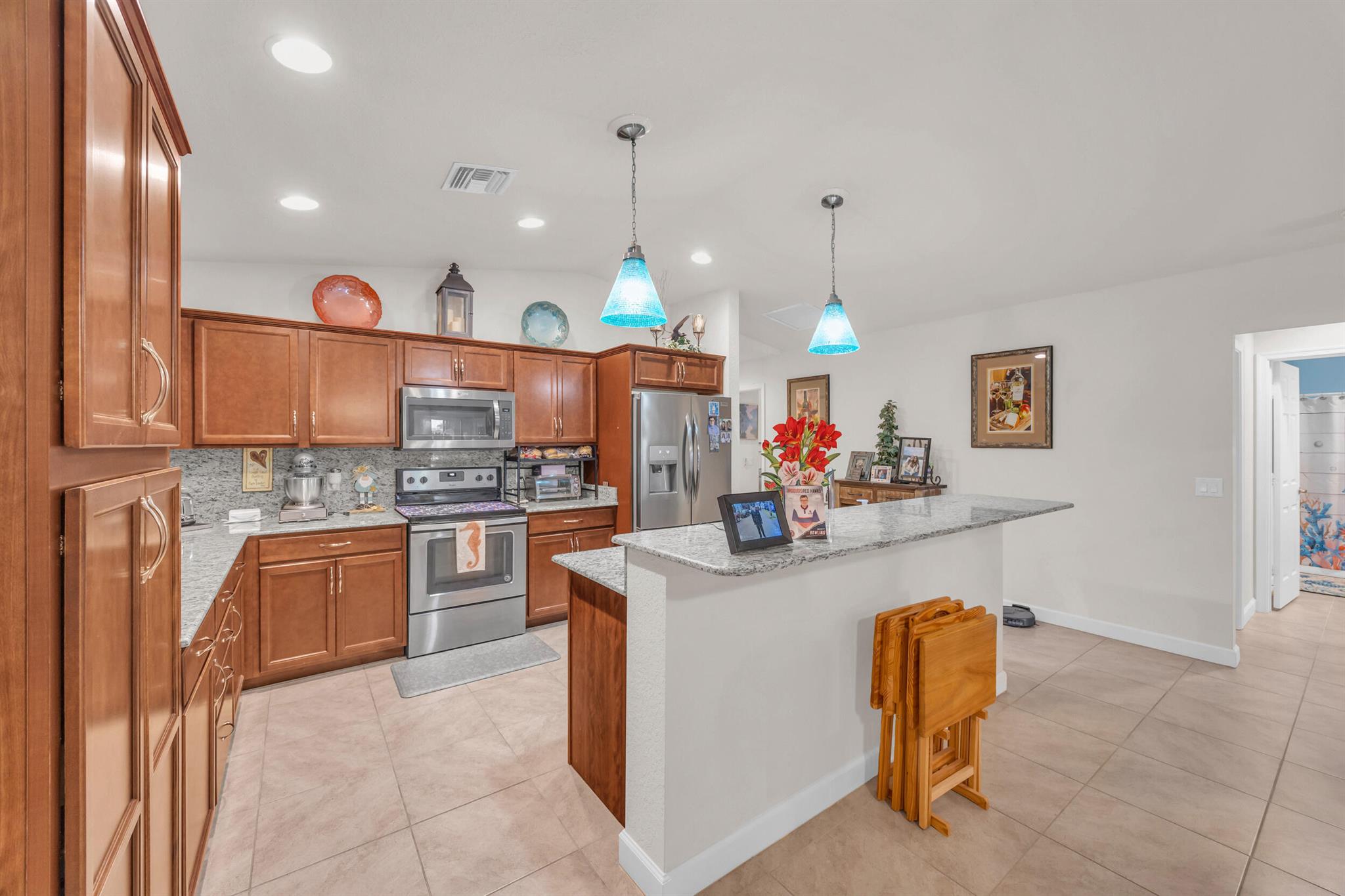 SPANISH LAKES FAIRWAYS LE - Residential