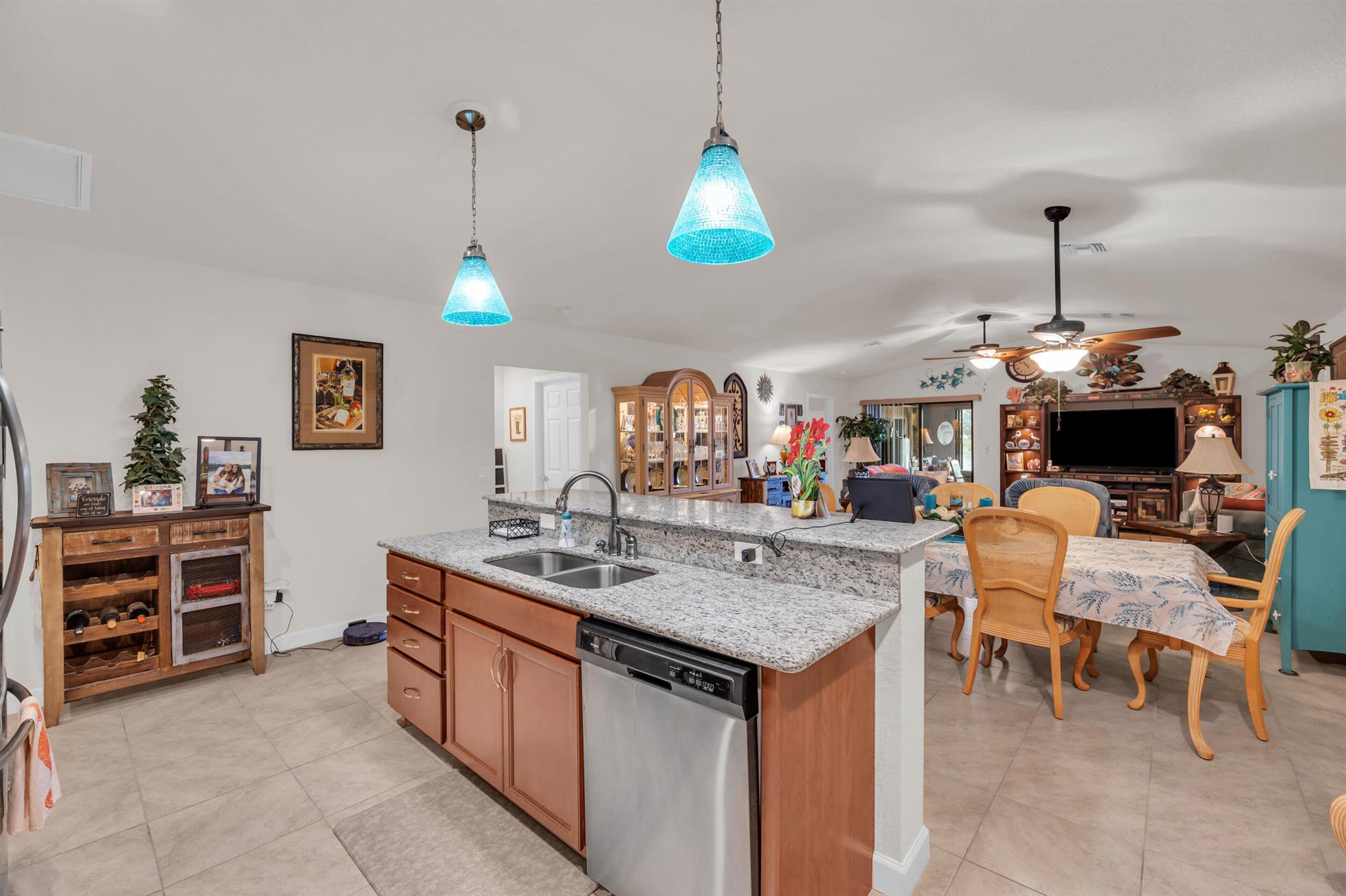 SPANISH LAKES FAIRWAYS LE - Residential