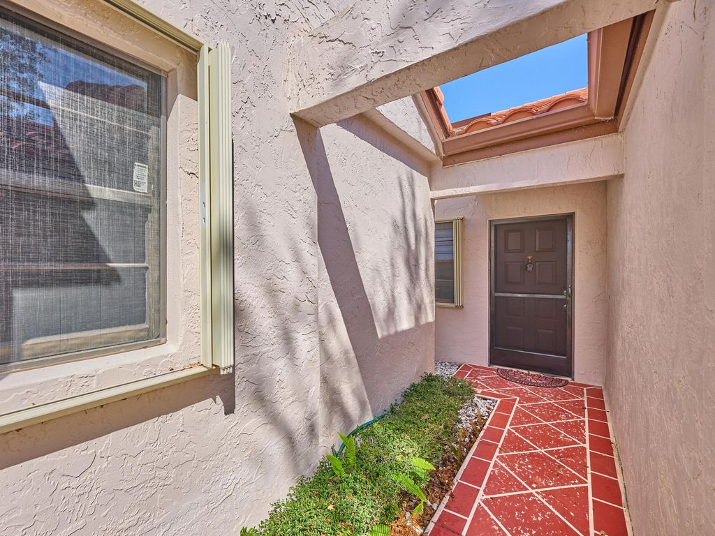 Photo of 6467 Royal Manor Circle, Delray Beach, FL 33484 (MLS # R11072494)