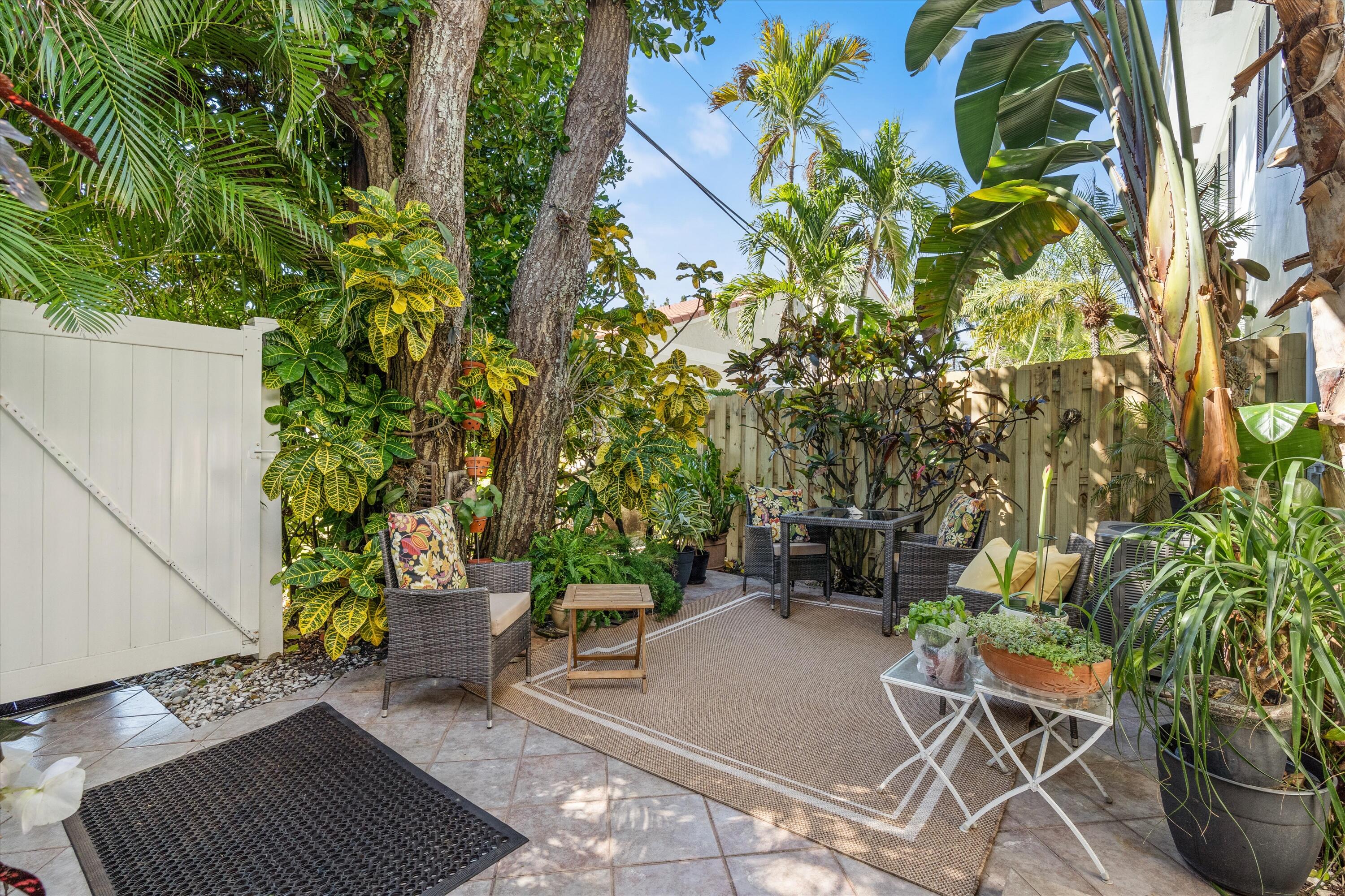 RIDGE HOMES CONDO - Residential