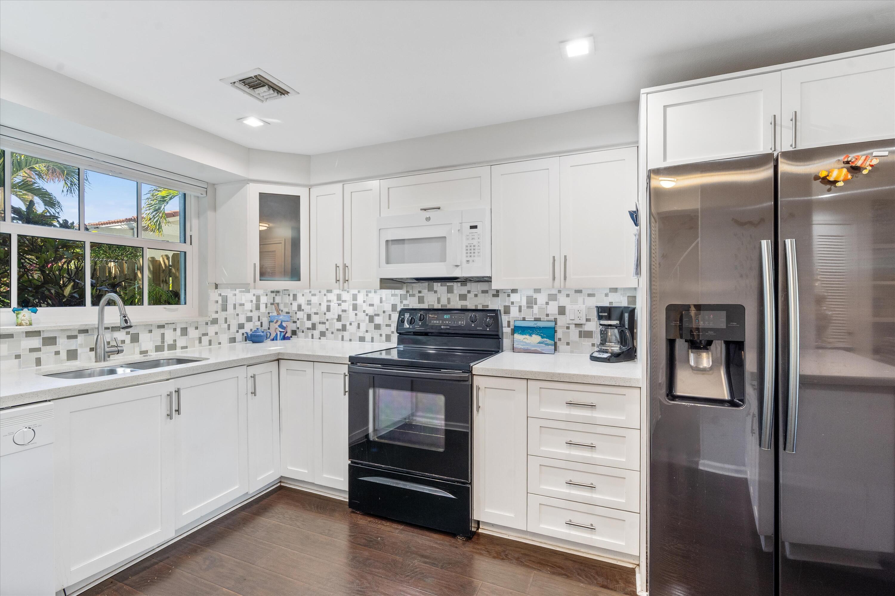 RIDGE HOMES CONDO - Residential