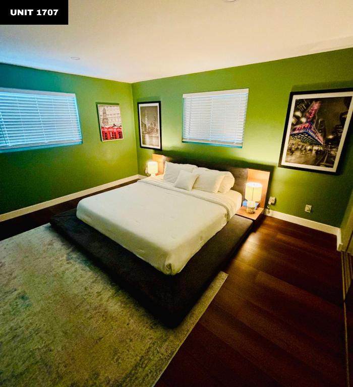 OSCEOLA PARK / River Oaks - Residential Income