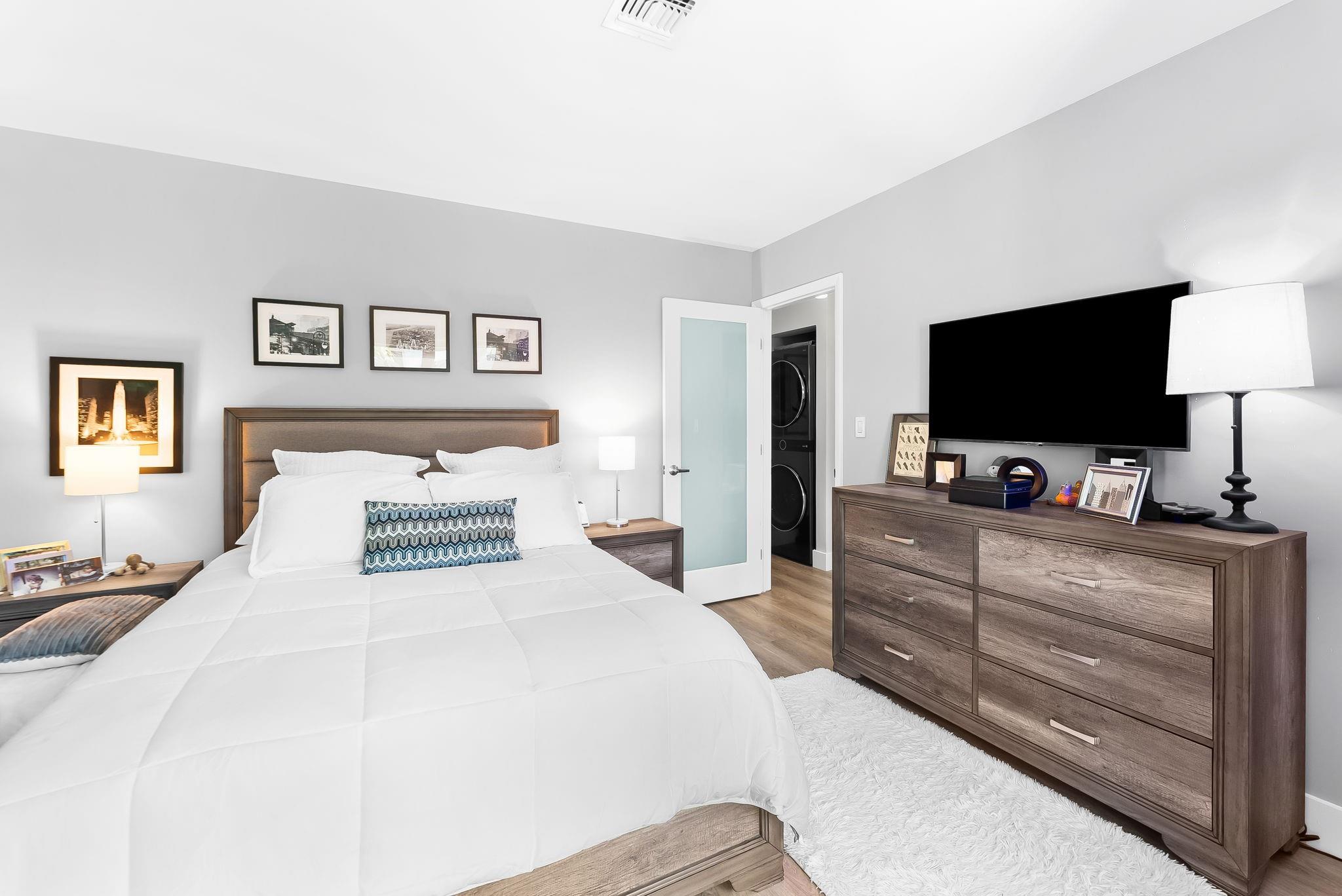 Las Brisas - Residential