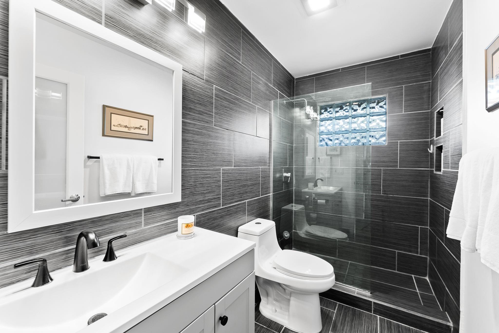 Las Brisas - Residential