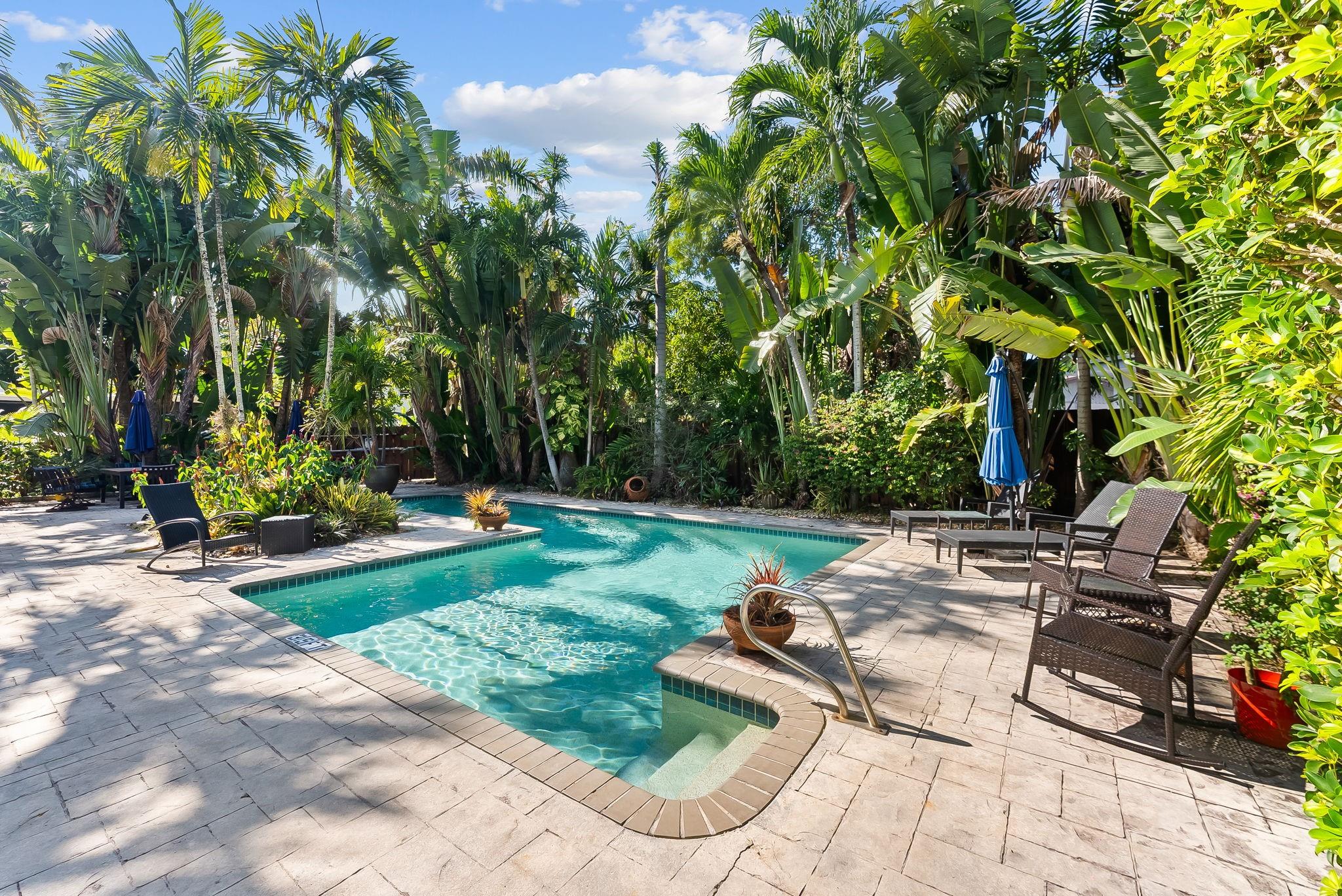 Las Brisas - Residential