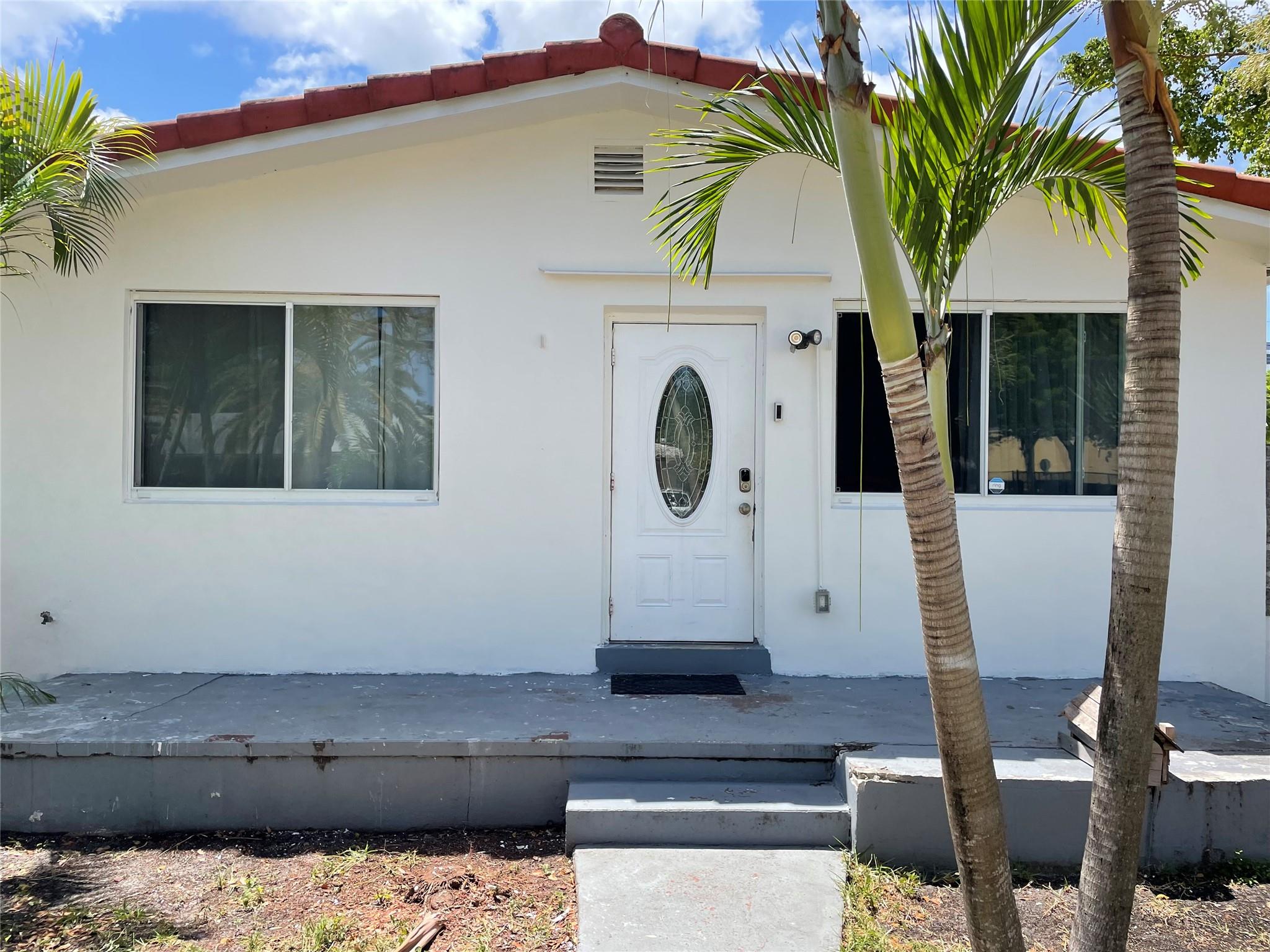 HOLLYWOOD - Residential Lease