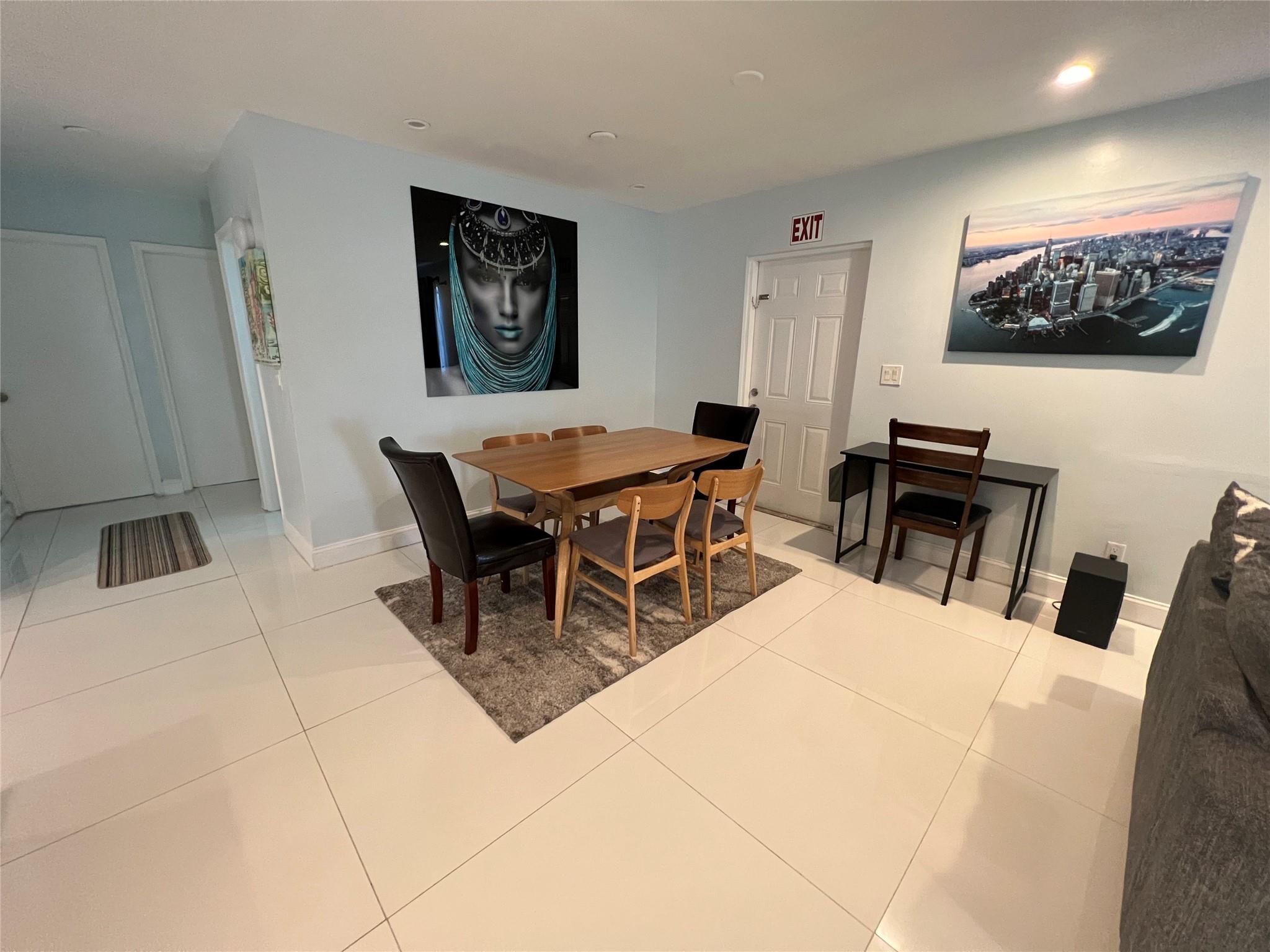 HOLLYWOOD - Residential Lease