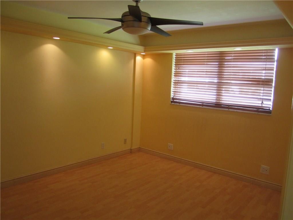 Lighthouse Point Plaza - Residential