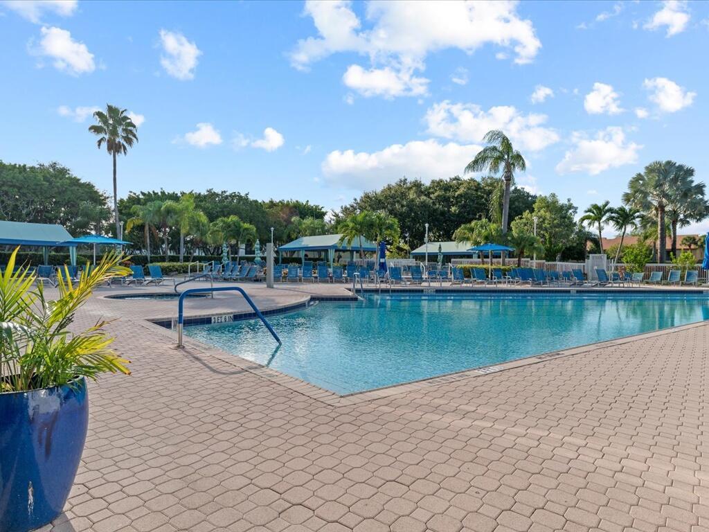 ALEXANDRA VILLAGE CONDO - Residential Lease