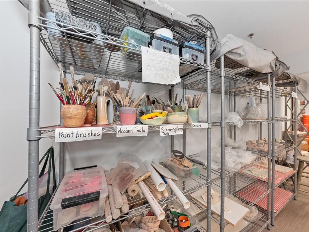 ALEXANDRA VILLAGE CONDO - Residential Lease