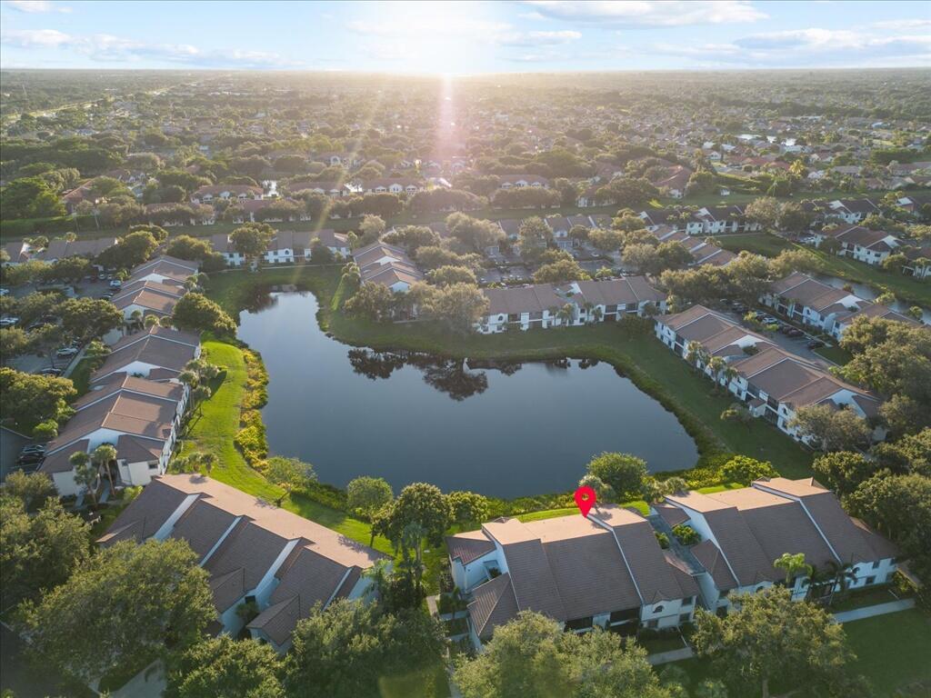 ALEXANDRA VILLAGE CONDO - Residential Lease