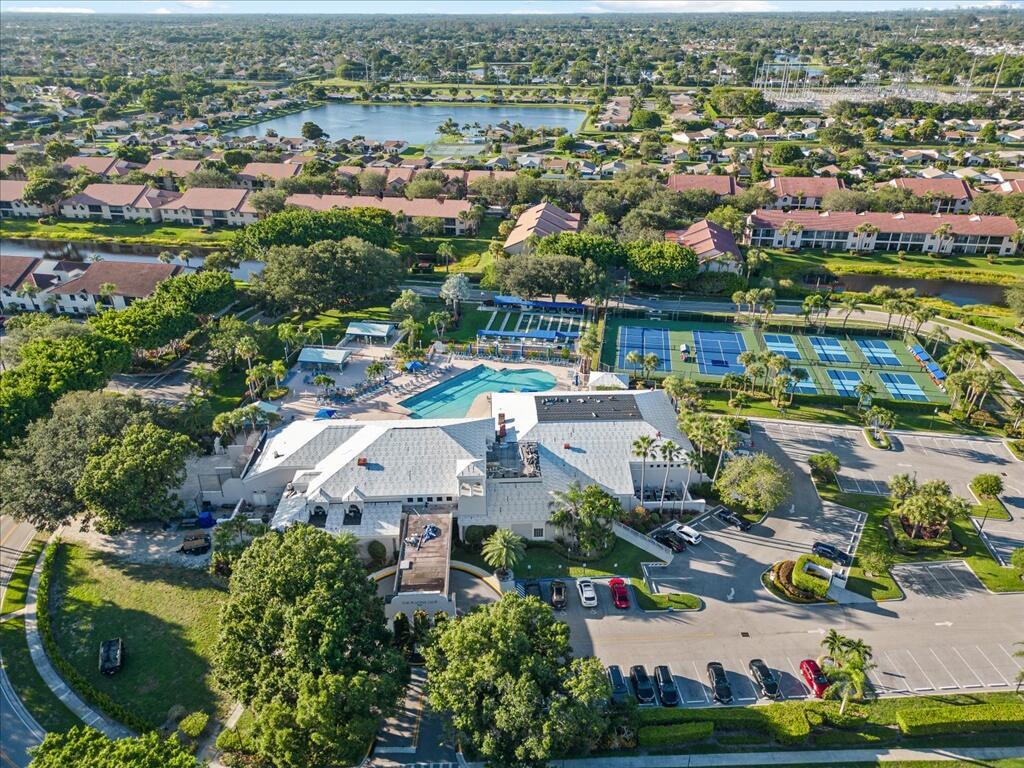 ALEXANDRA VILLAGE CONDO - Residential Lease