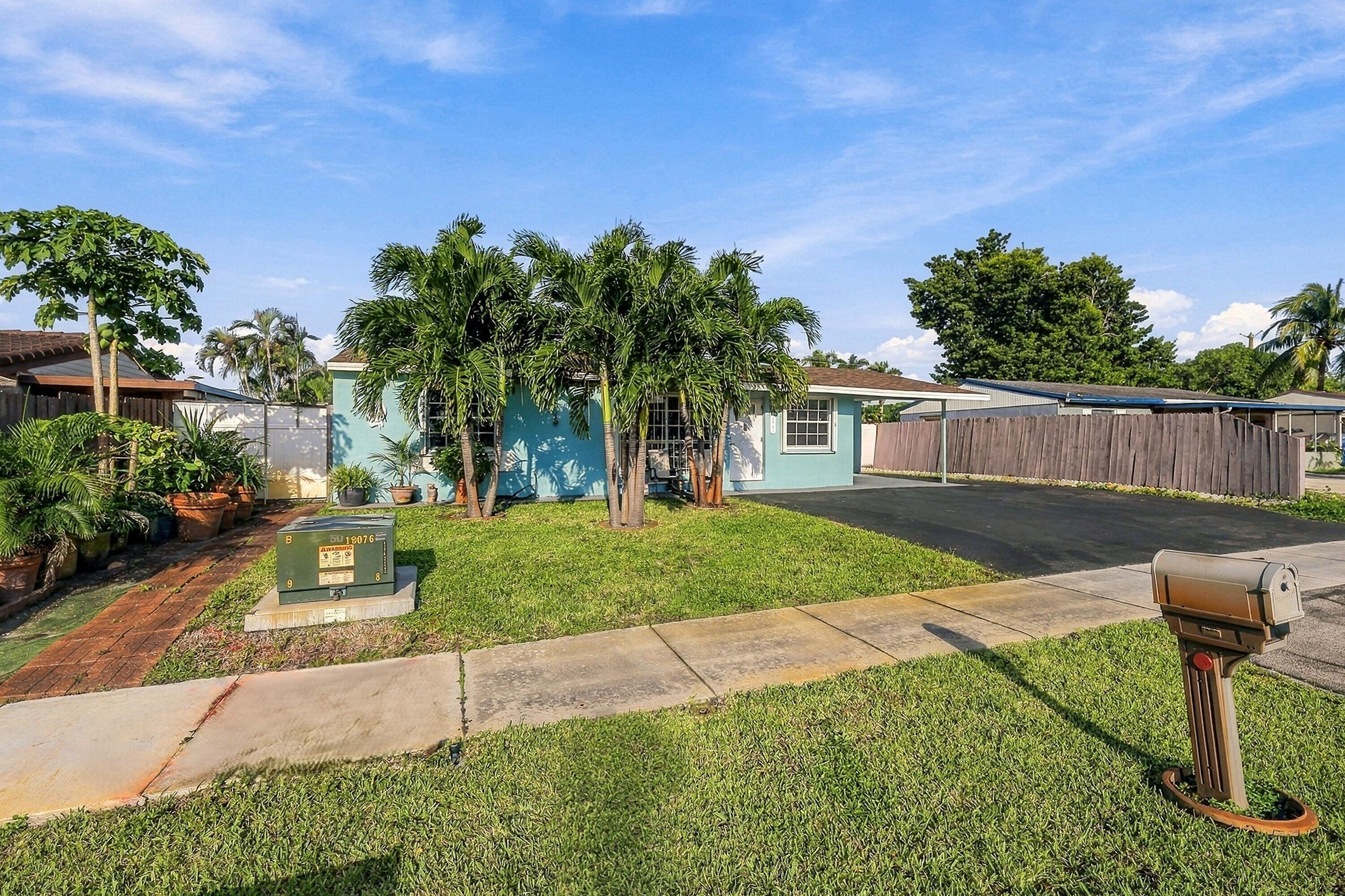 1761 SW 50th Avenue