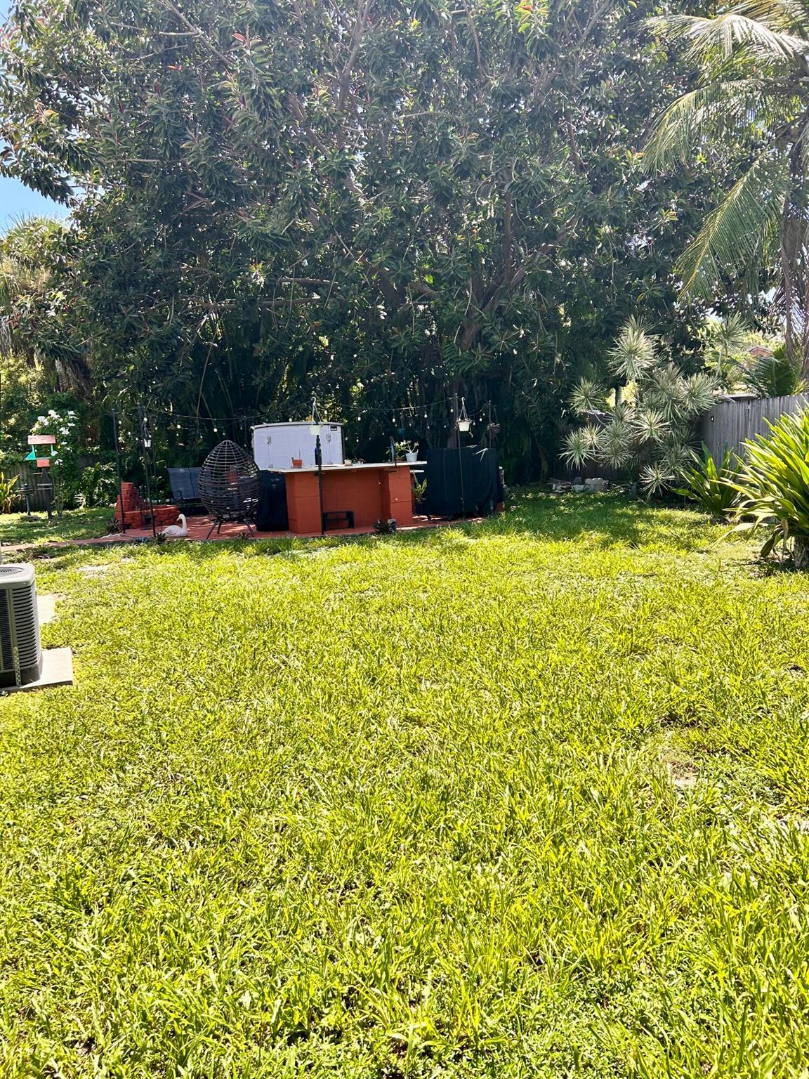 3779 Mil Pond Court, Greenacres, FL, 33463/$345,000 2 3779 Mil Pond Court