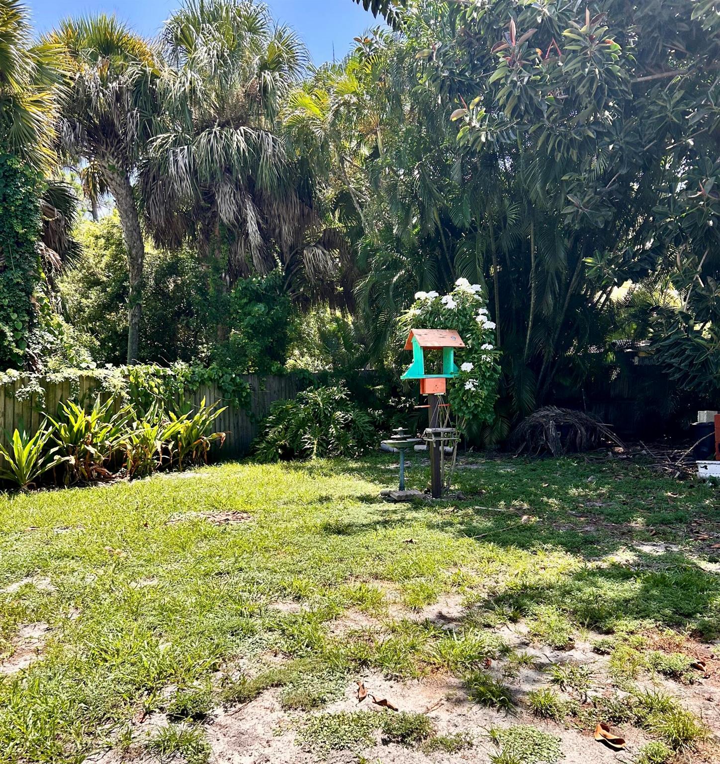3779 Mil Pond Court, Greenacres, FL, 33463/$345,000 1 3779 Mil Pond Court