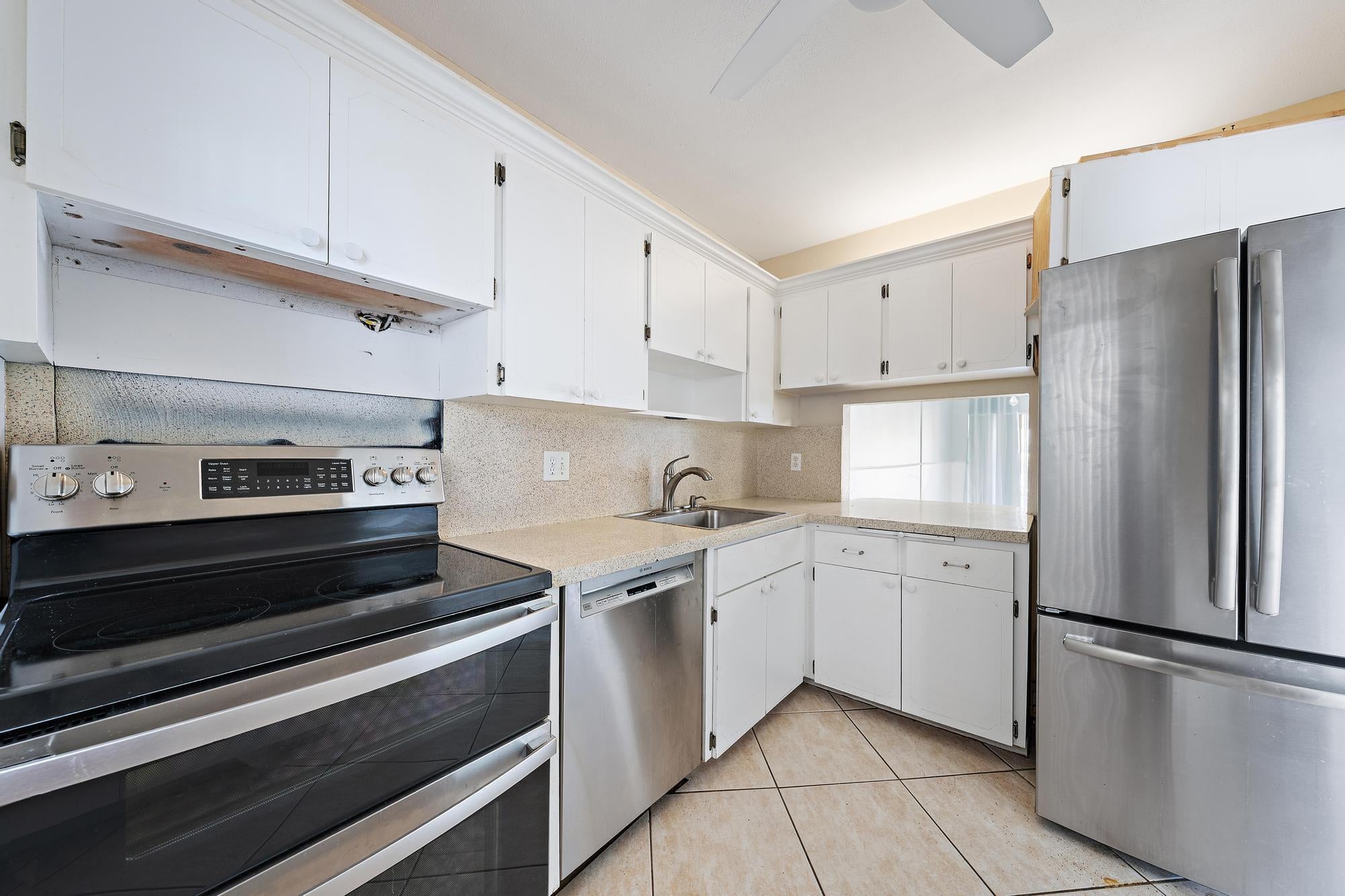 29 Yacht Club Drive Unit 405