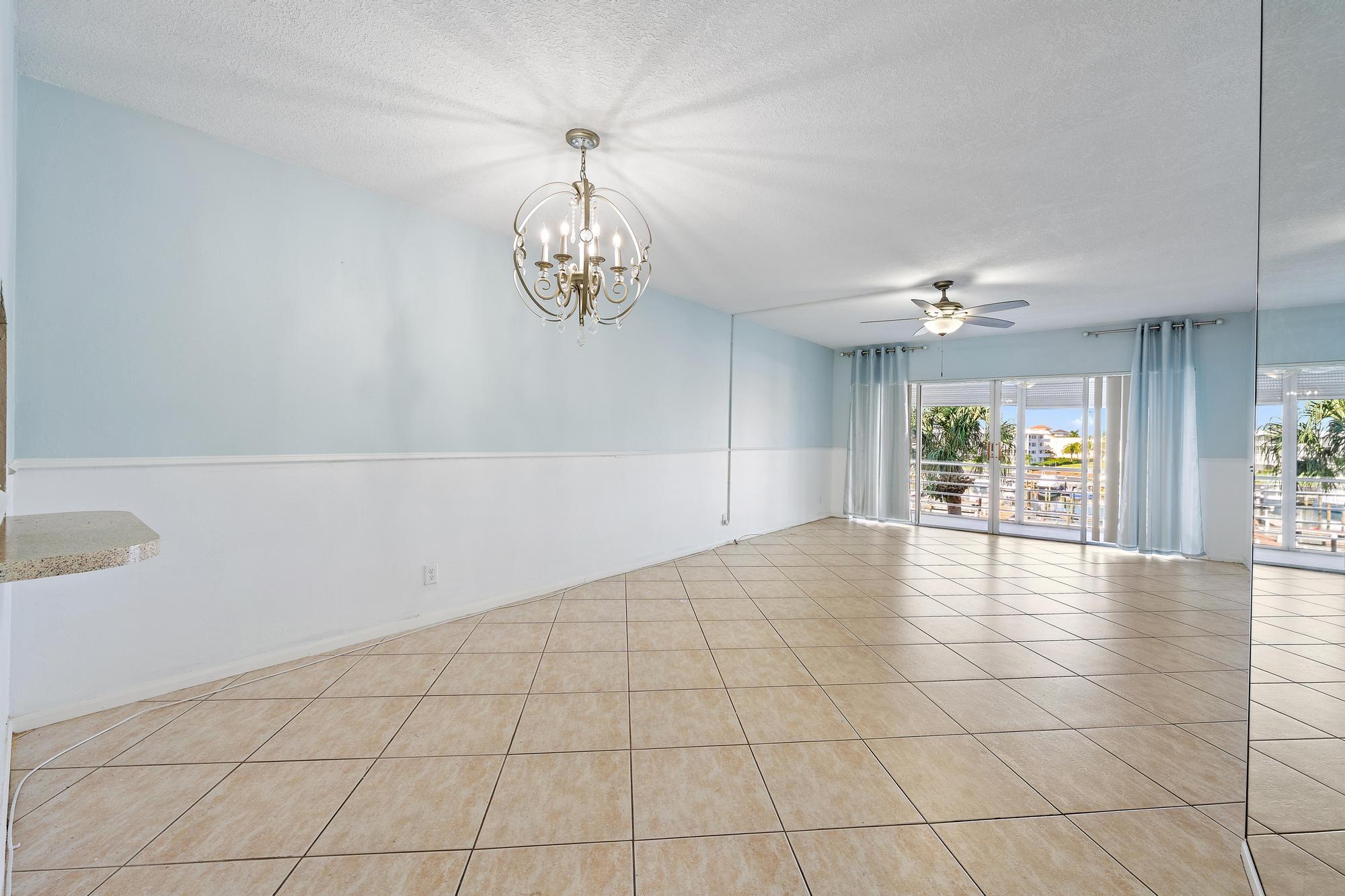 29 Yacht Club Drive Unit 405