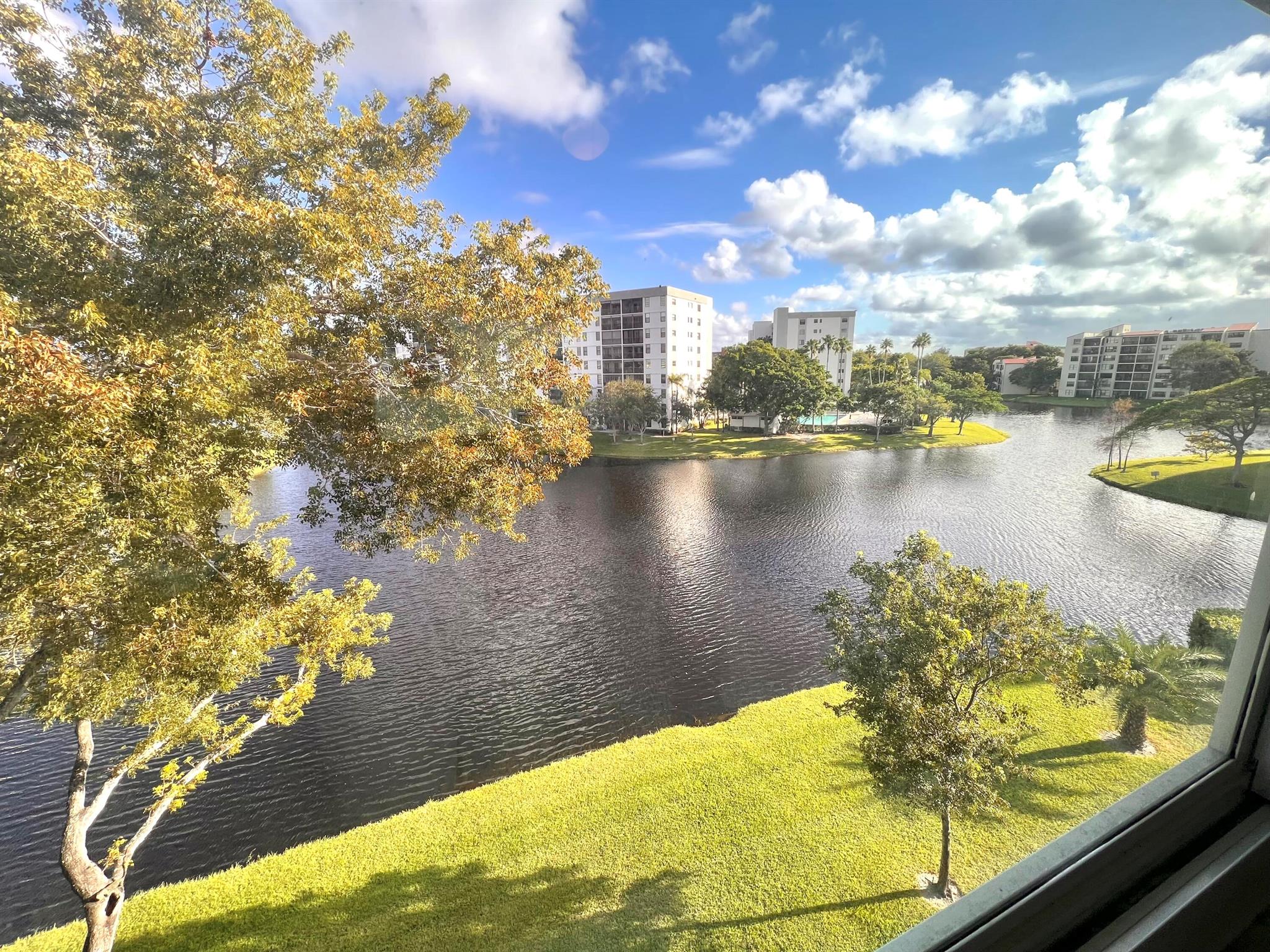 CYPRESS BEND CONDOMINIUM VII - Residential