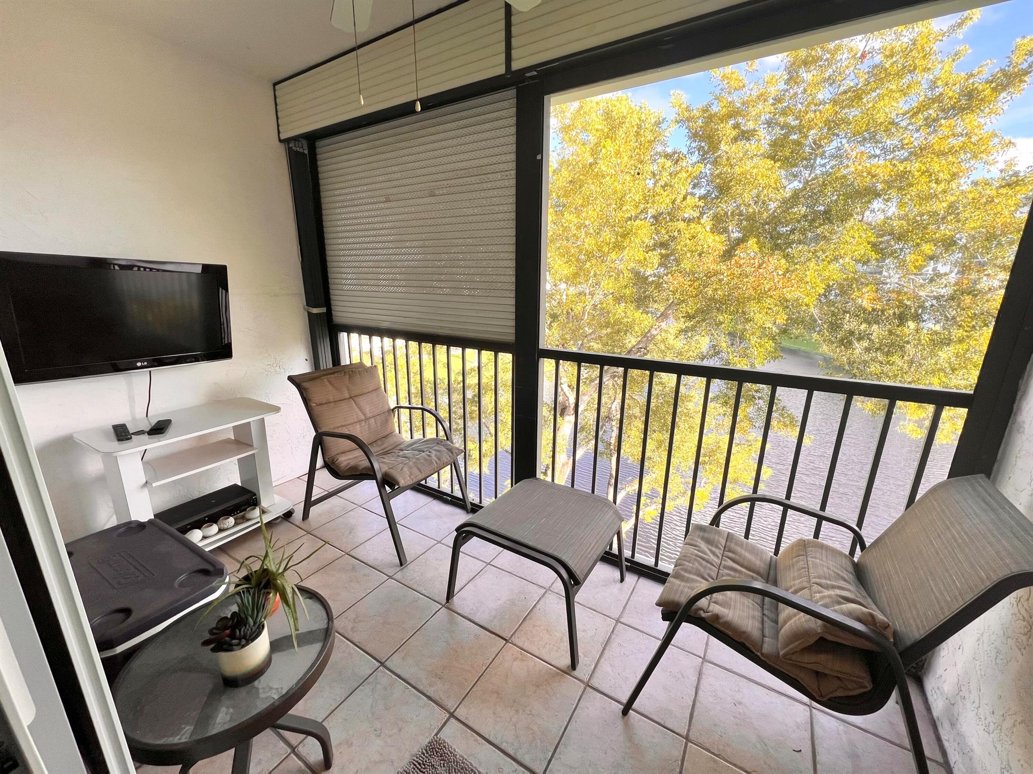 CYPRESS BEND CONDOMINIUM VII - Residential