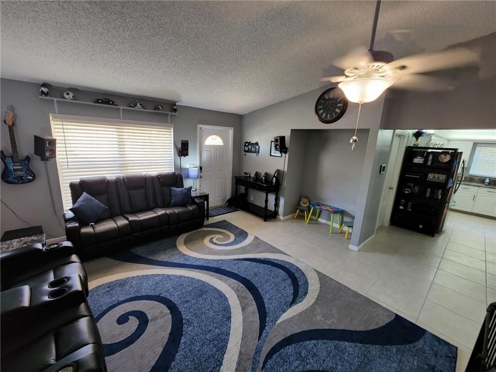 PINE SPRINGS 1 - Residential