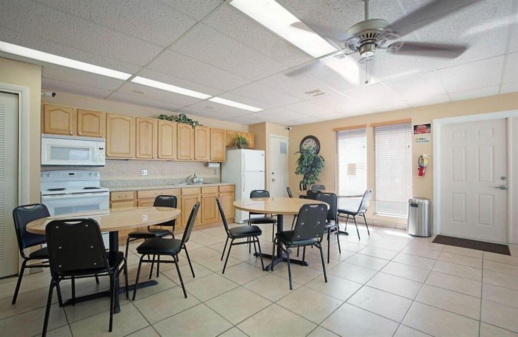 PINE SPRINGS 1 - Residential