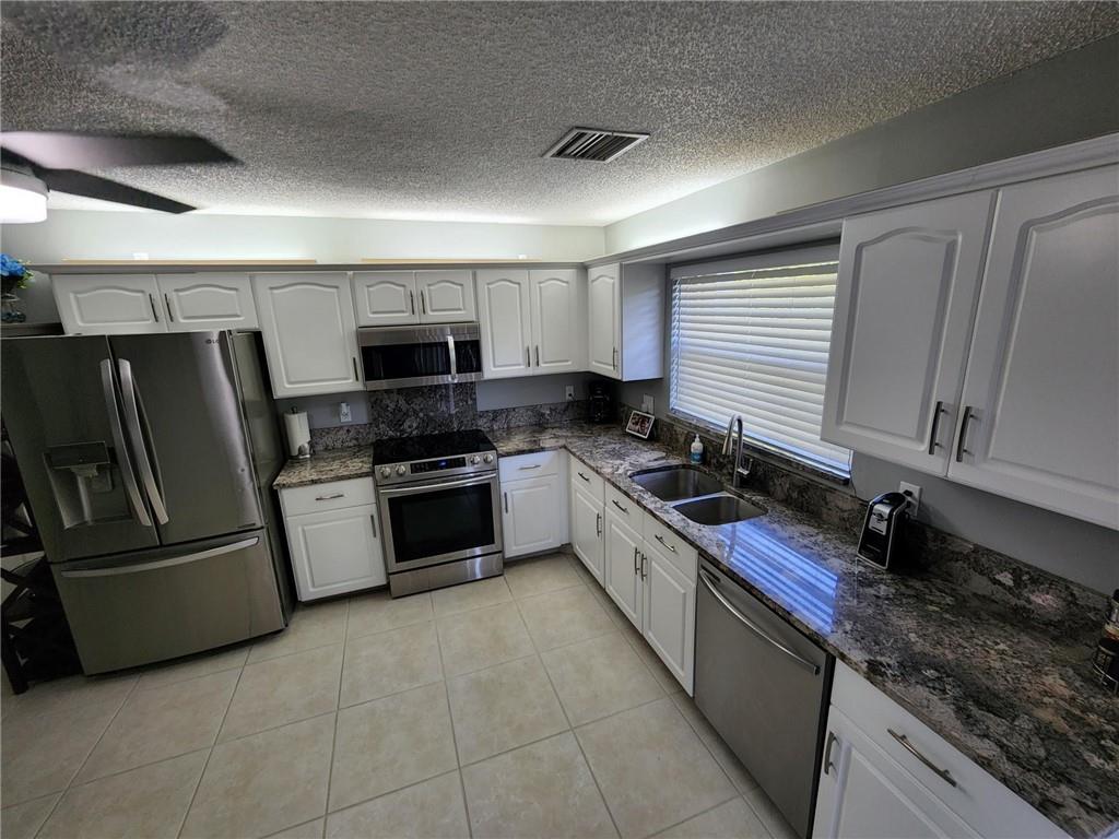 PINE SPRINGS 1 - Residential