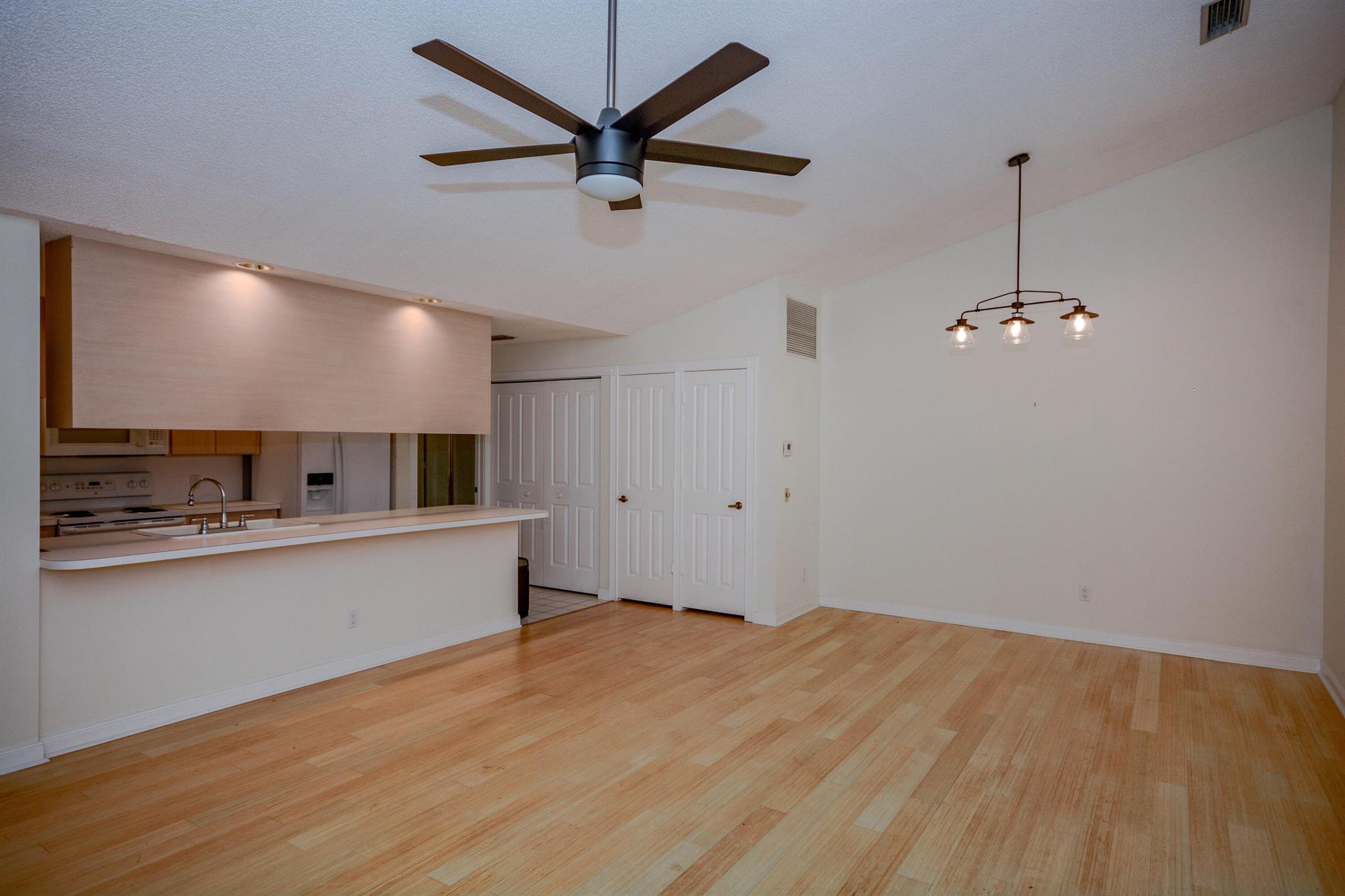 504 Silverleaf Oak Court 5d