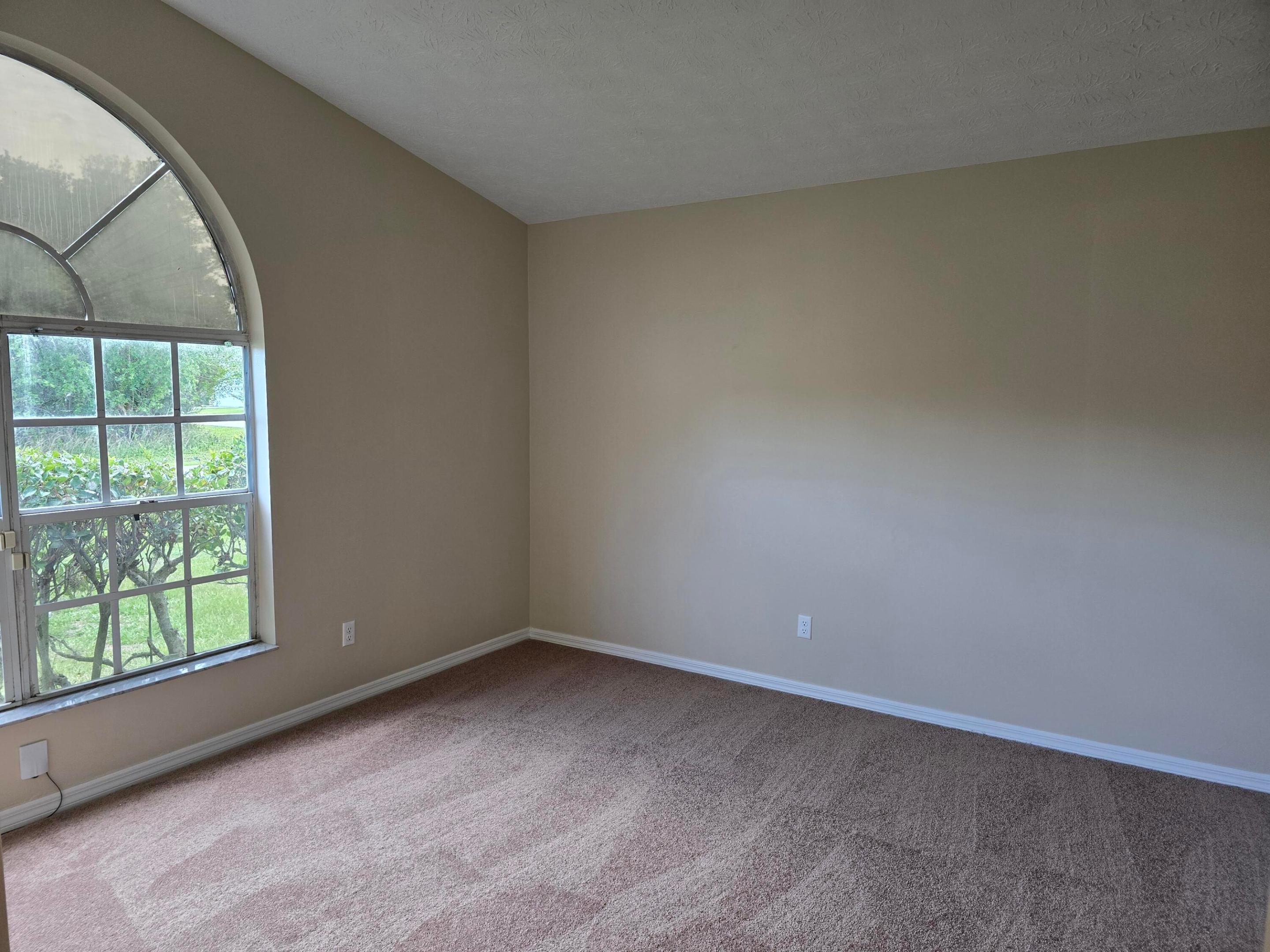 PORT ST LUCIE SECTION 40 - Residential Lease