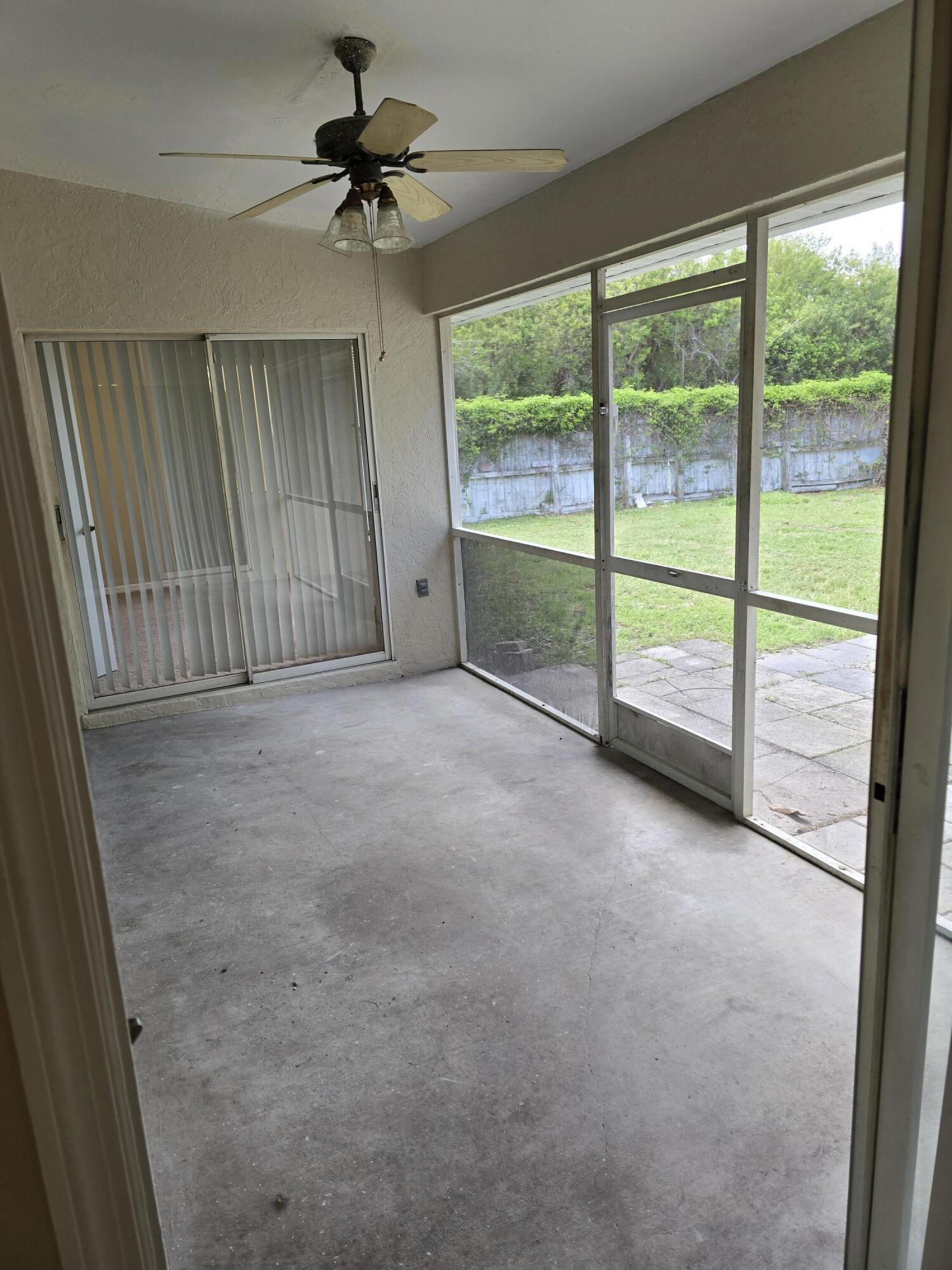PORT ST LUCIE SECTION 40 - Residential Lease
