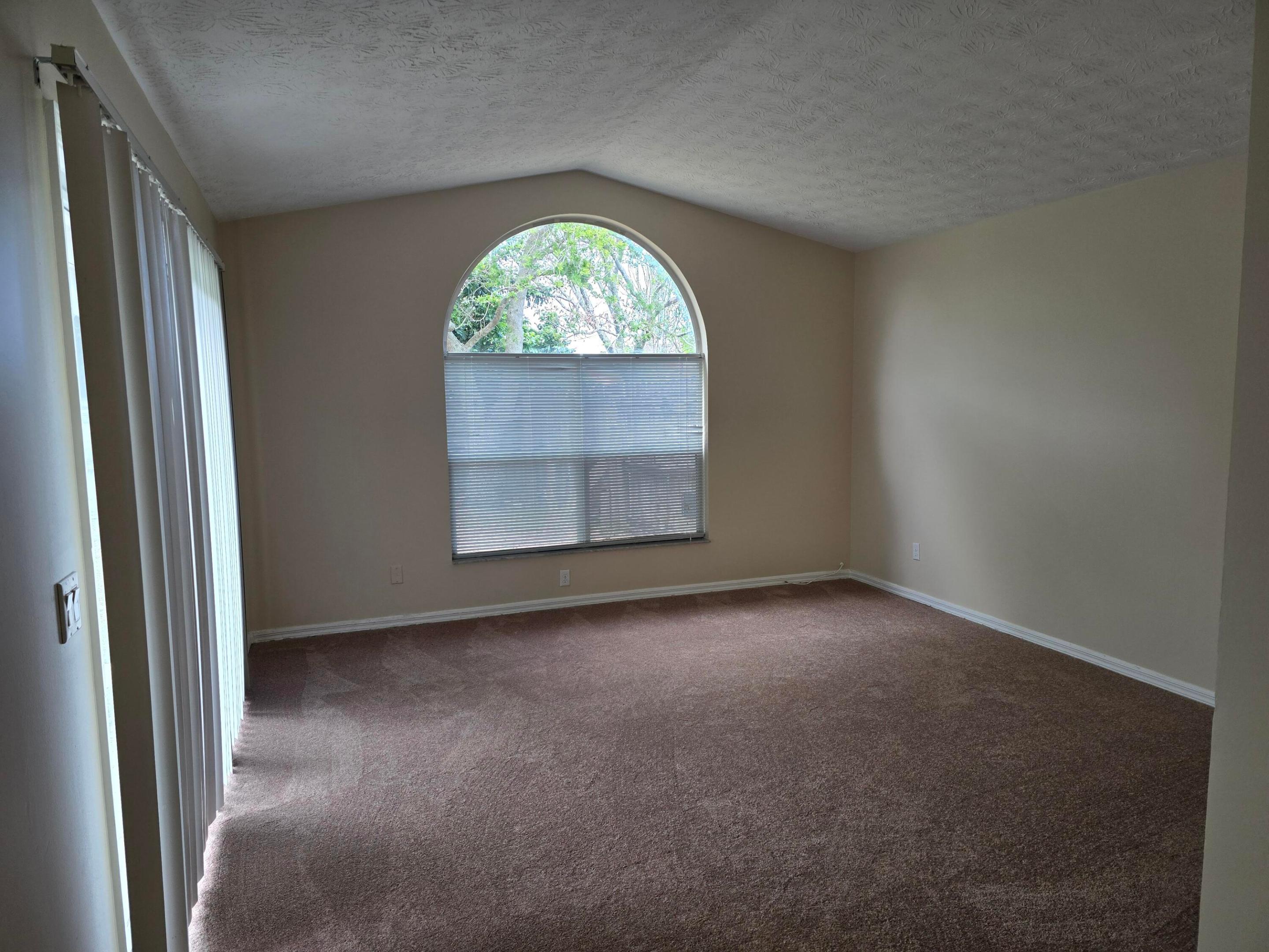 PORT ST LUCIE SECTION 40 - Residential Lease