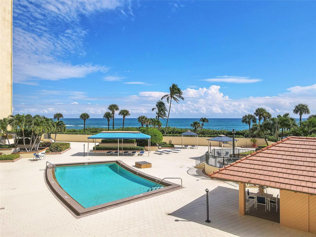 Photo of 400 Ocean Trail Way #109, Jupiter, FL 33477 (MLS # F10407548)