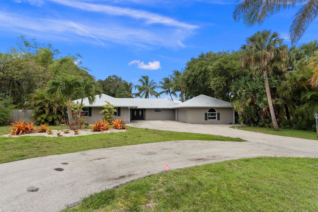 Photo of 53 N Sewall'S Point Road, Sewalls Point, FL 34996 (MLS # R10894093)