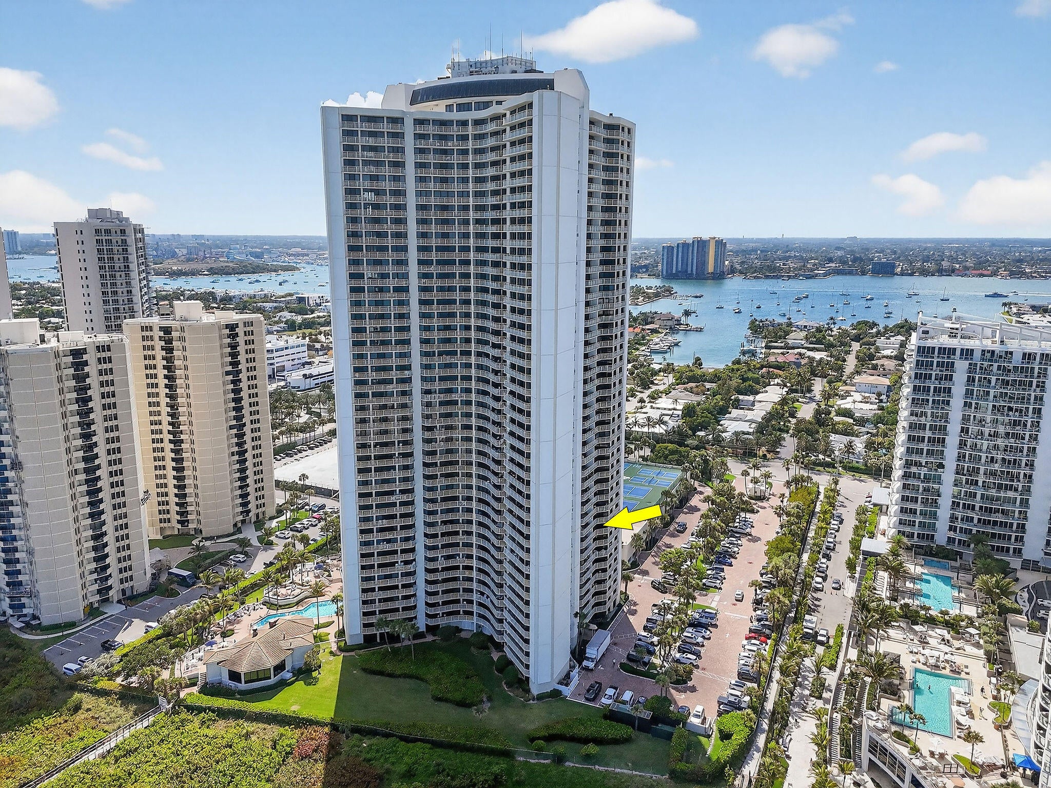 3000 N OCEAN Drive 8A