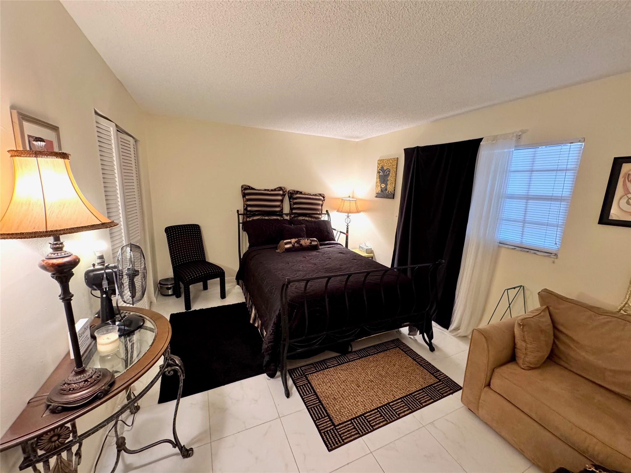 Tennis Club Wingfield Con - Residential Lease