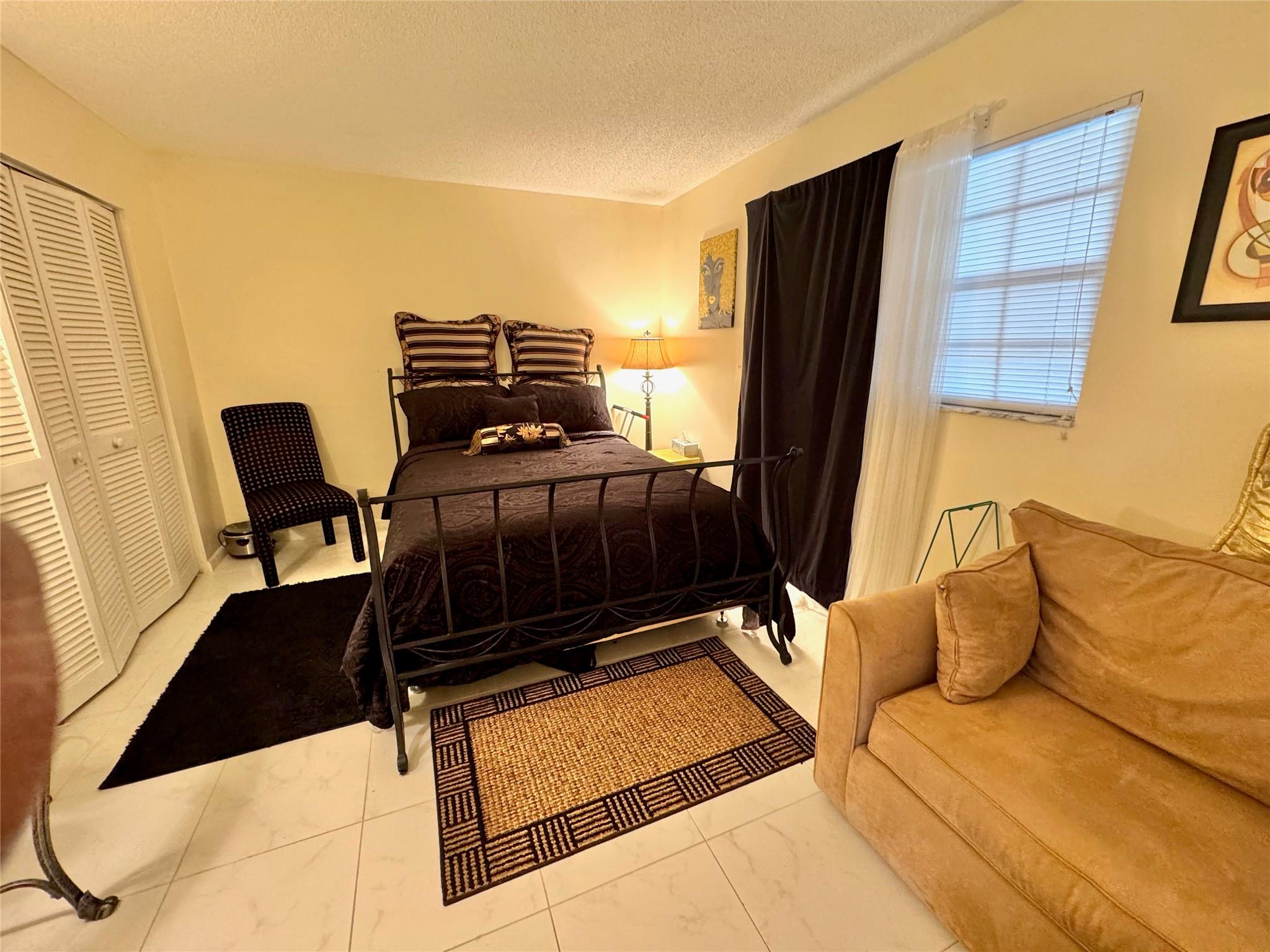 Tennis Club Wingfield Con - Residential Lease