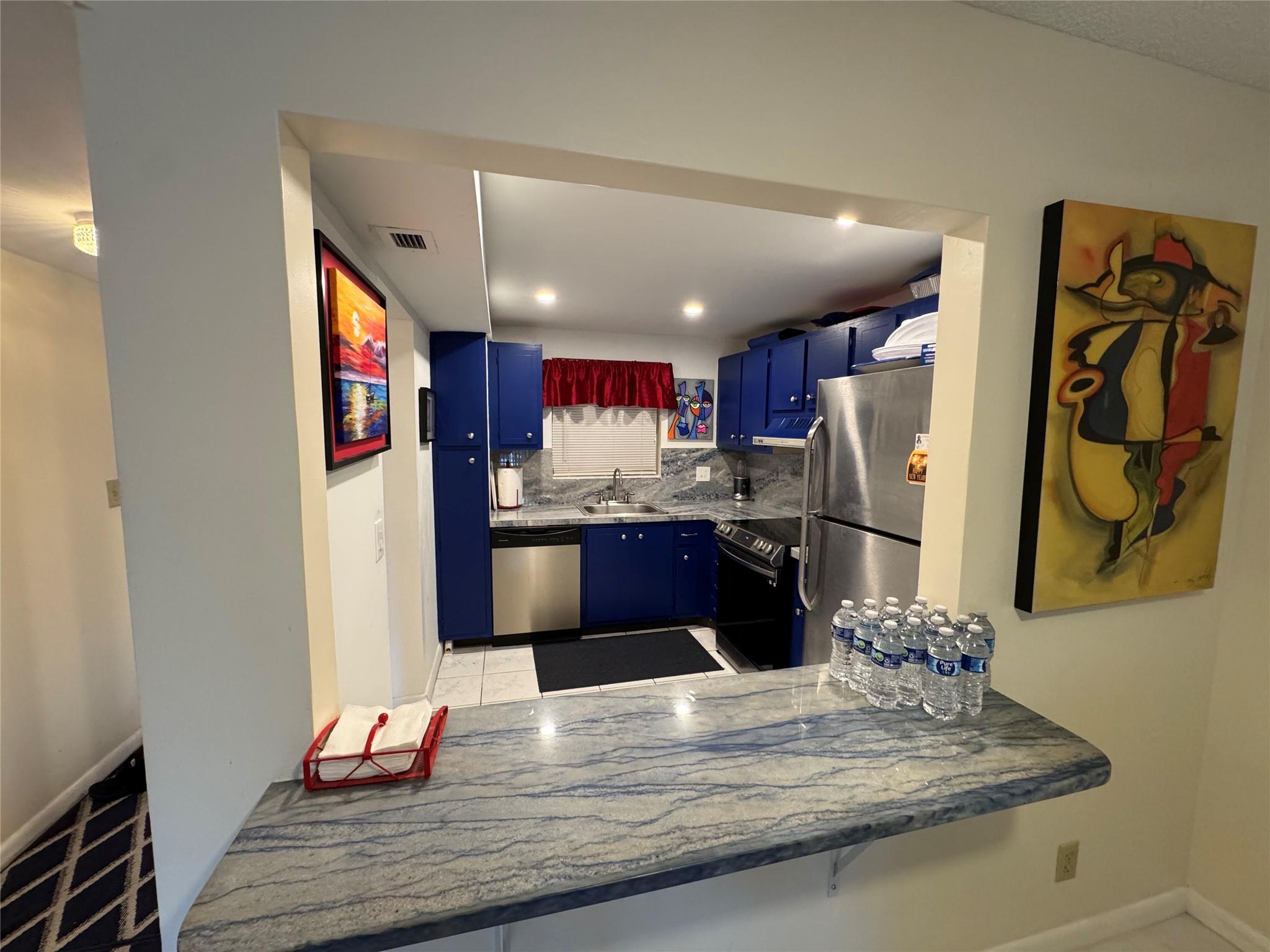 Tennis Club Wingfield Con - Residential Lease