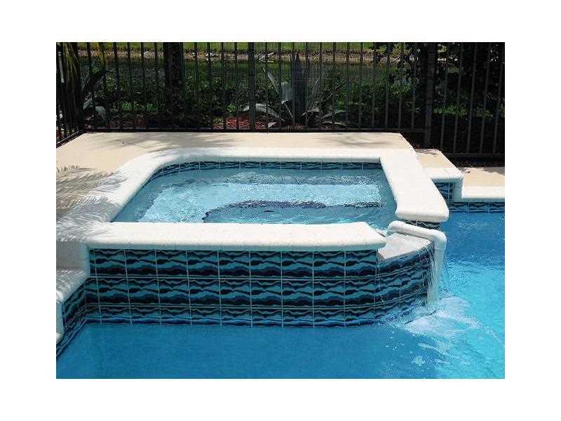 BOCA ISLES SOUTH - Residential