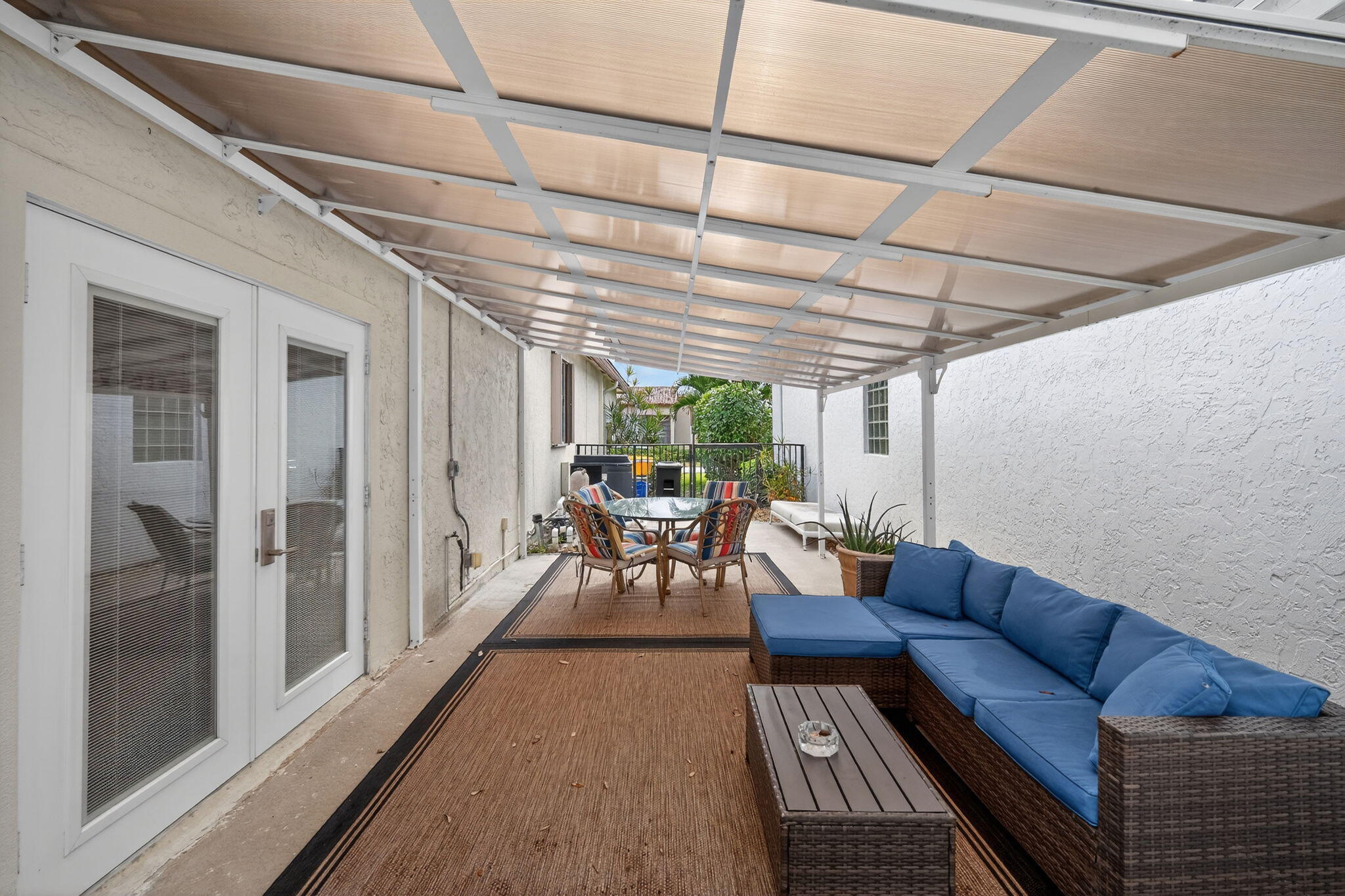 LEXINGTON LAKES - Residential