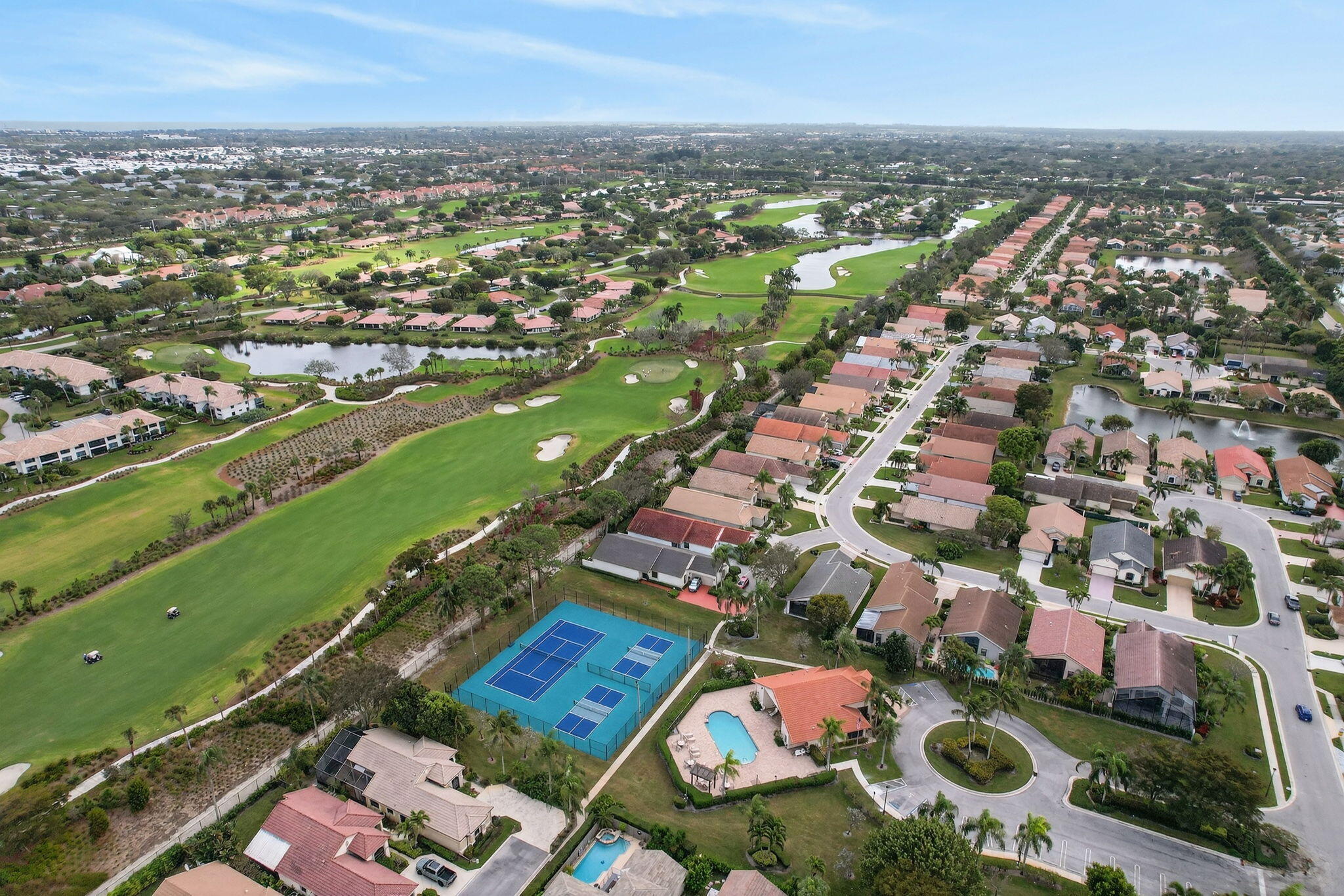 LEXINGTON LAKES - Residential