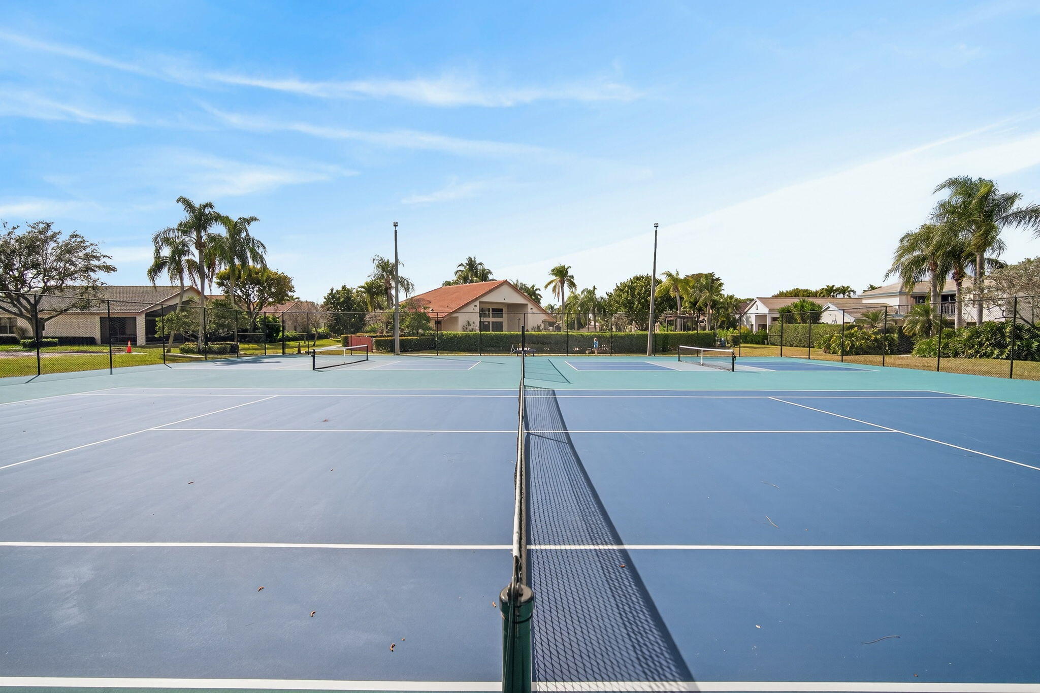 LEXINGTON LAKES - Residential