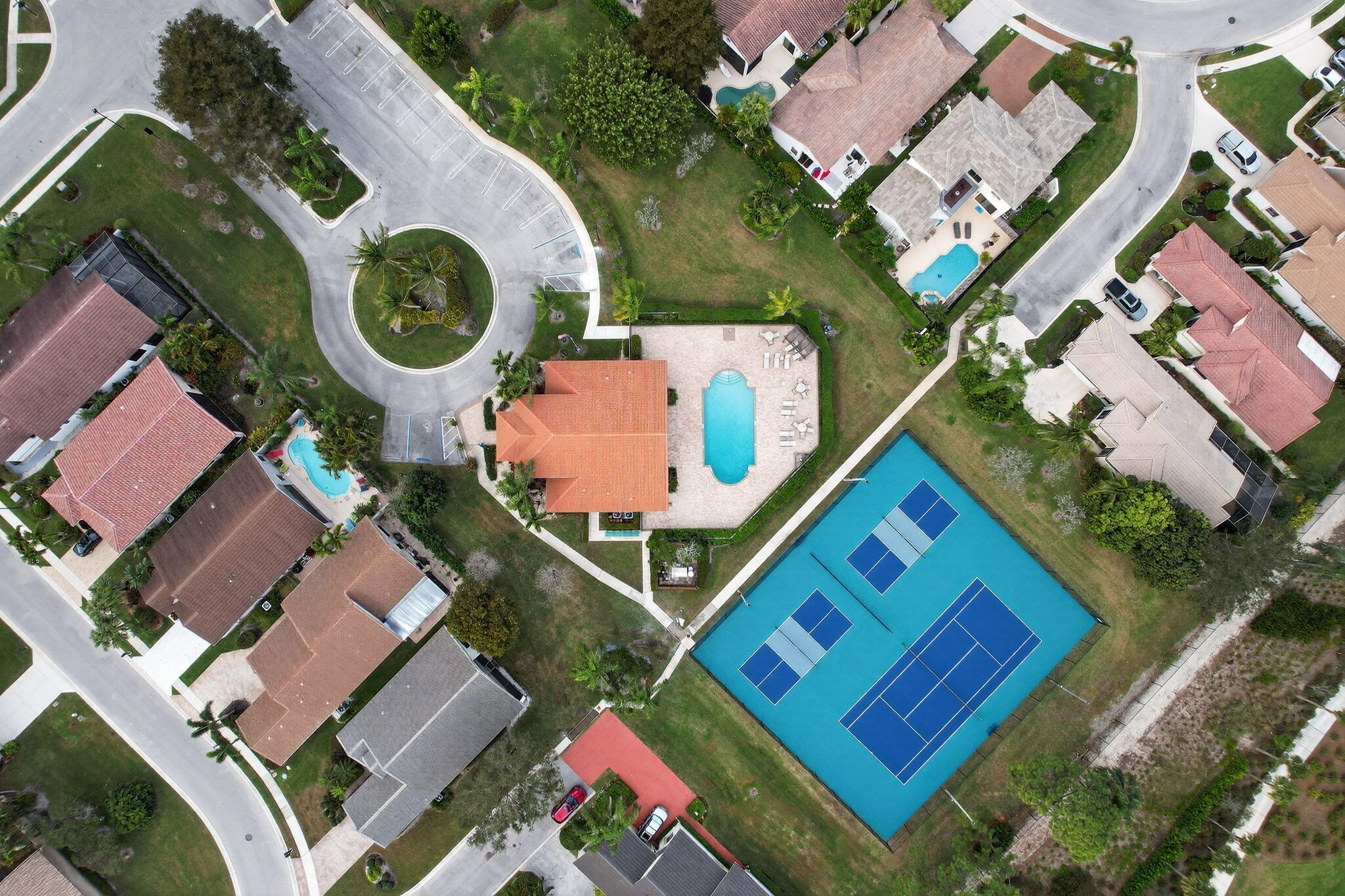 LEXINGTON LAKES - Residential