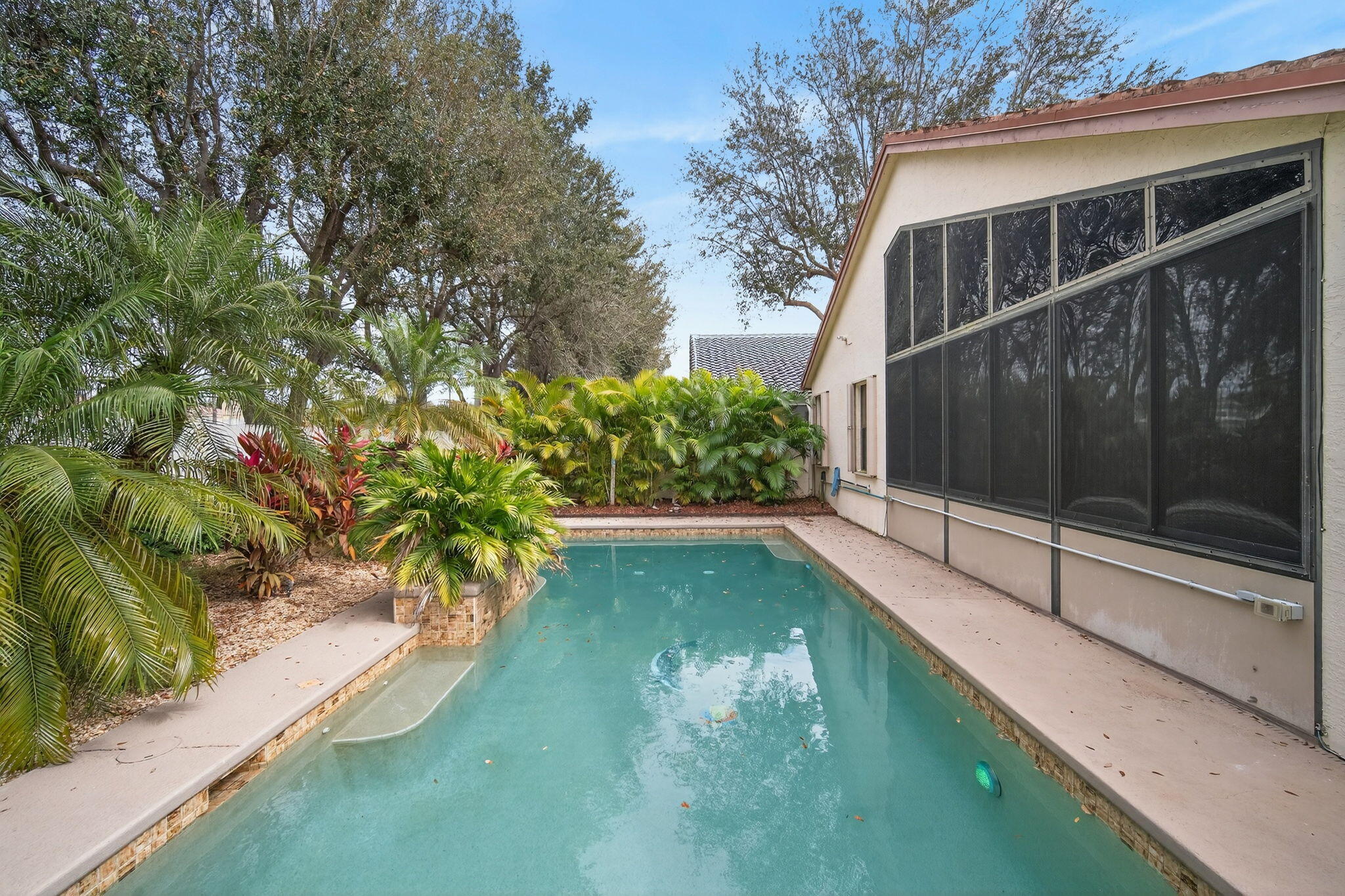 LEXINGTON LAKES - Residential