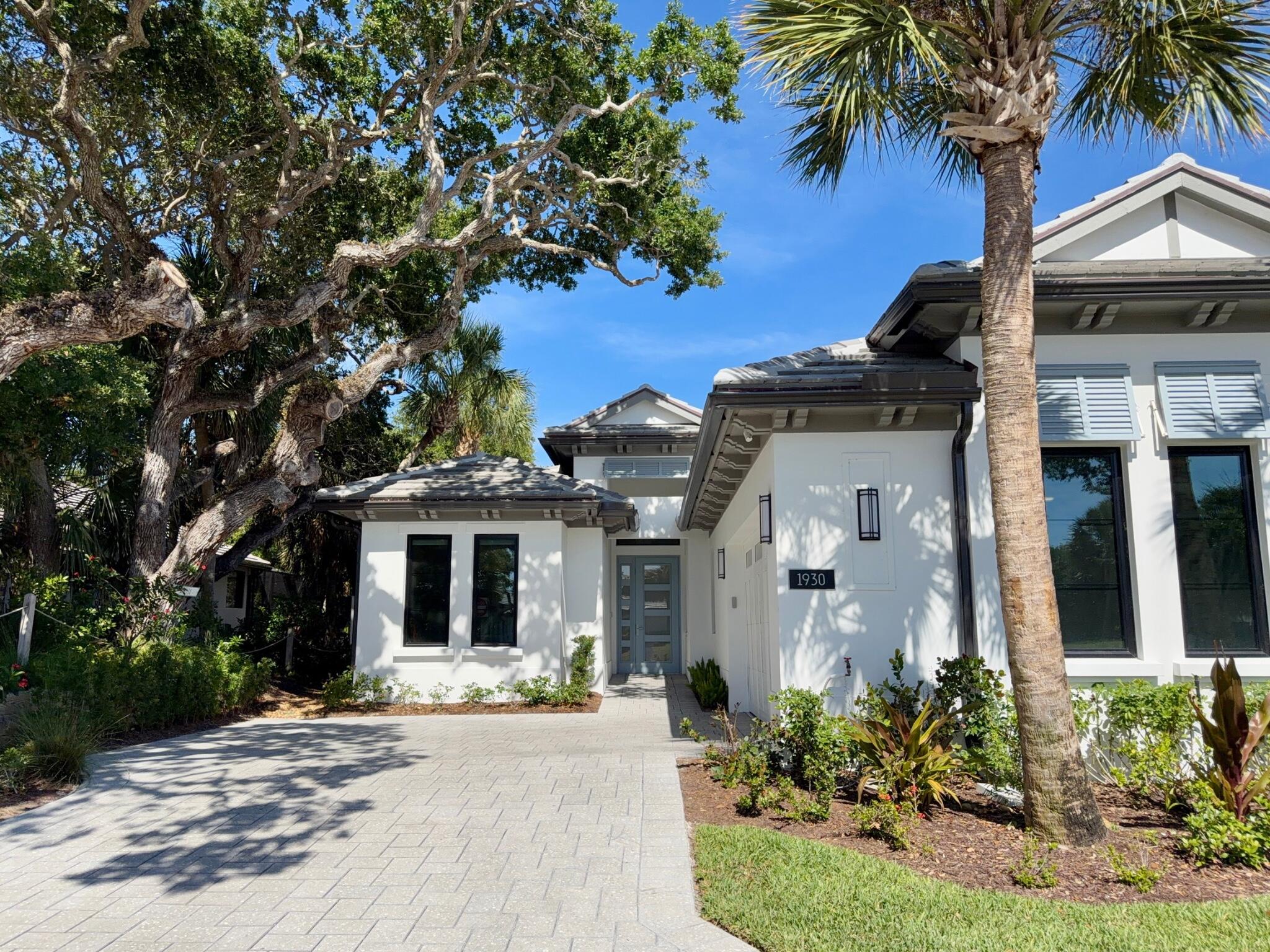SEAGLASS P. D. - Residential