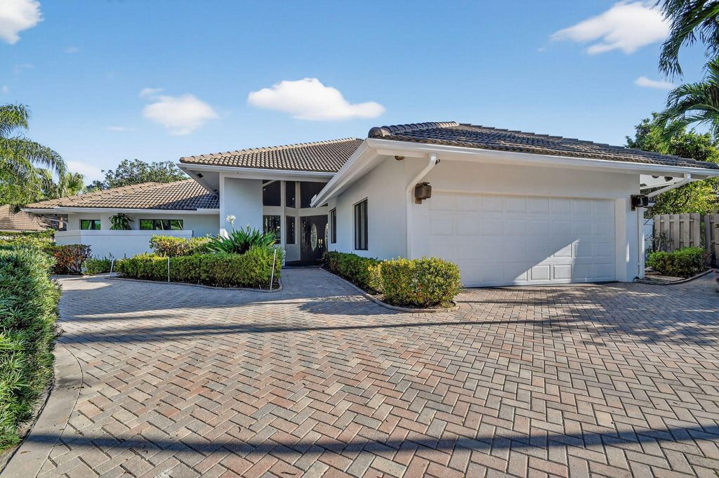 Photo of 2410 Embassy Drive, West Palm Beach, FL 33401 (MLS # B26009358)