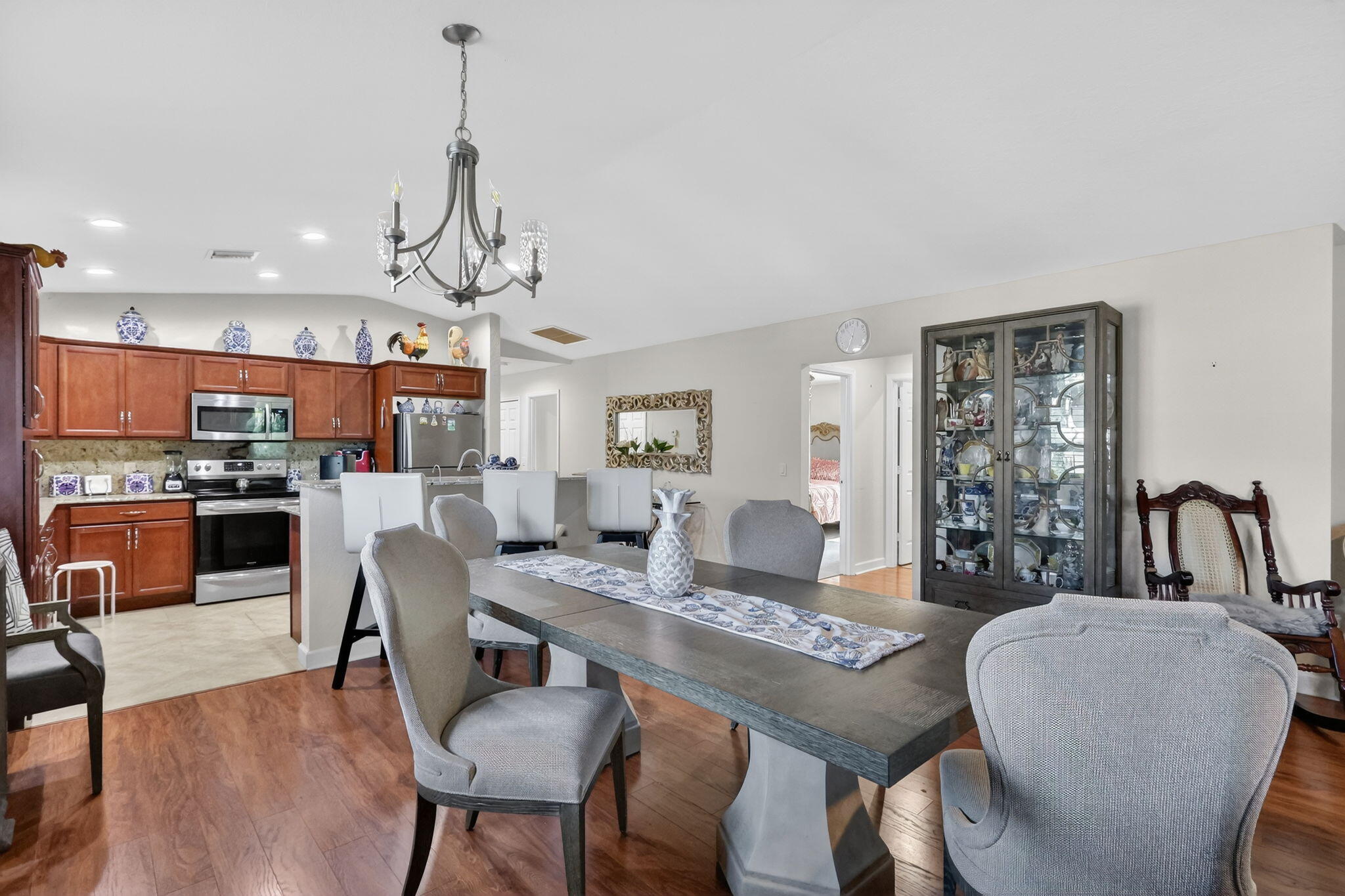 SPANISH LAKES ONE LEASEHOLD ESTATES - Residential